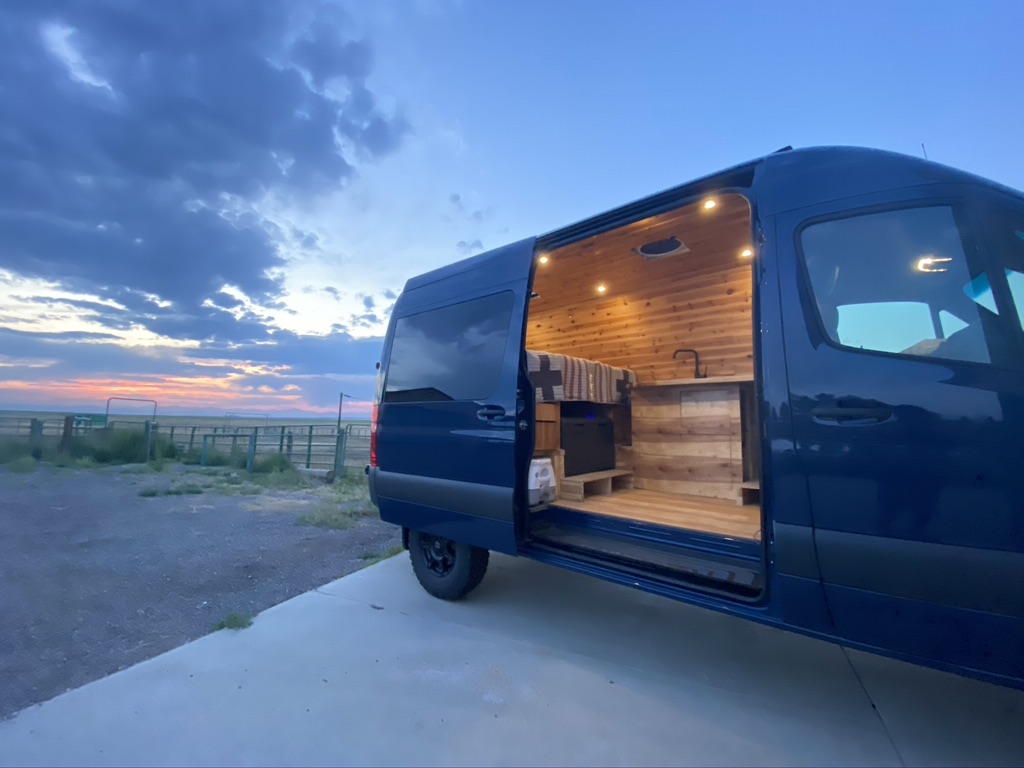 2019 Mercedes-Benz 4x4 Sprinter Cedar Cab