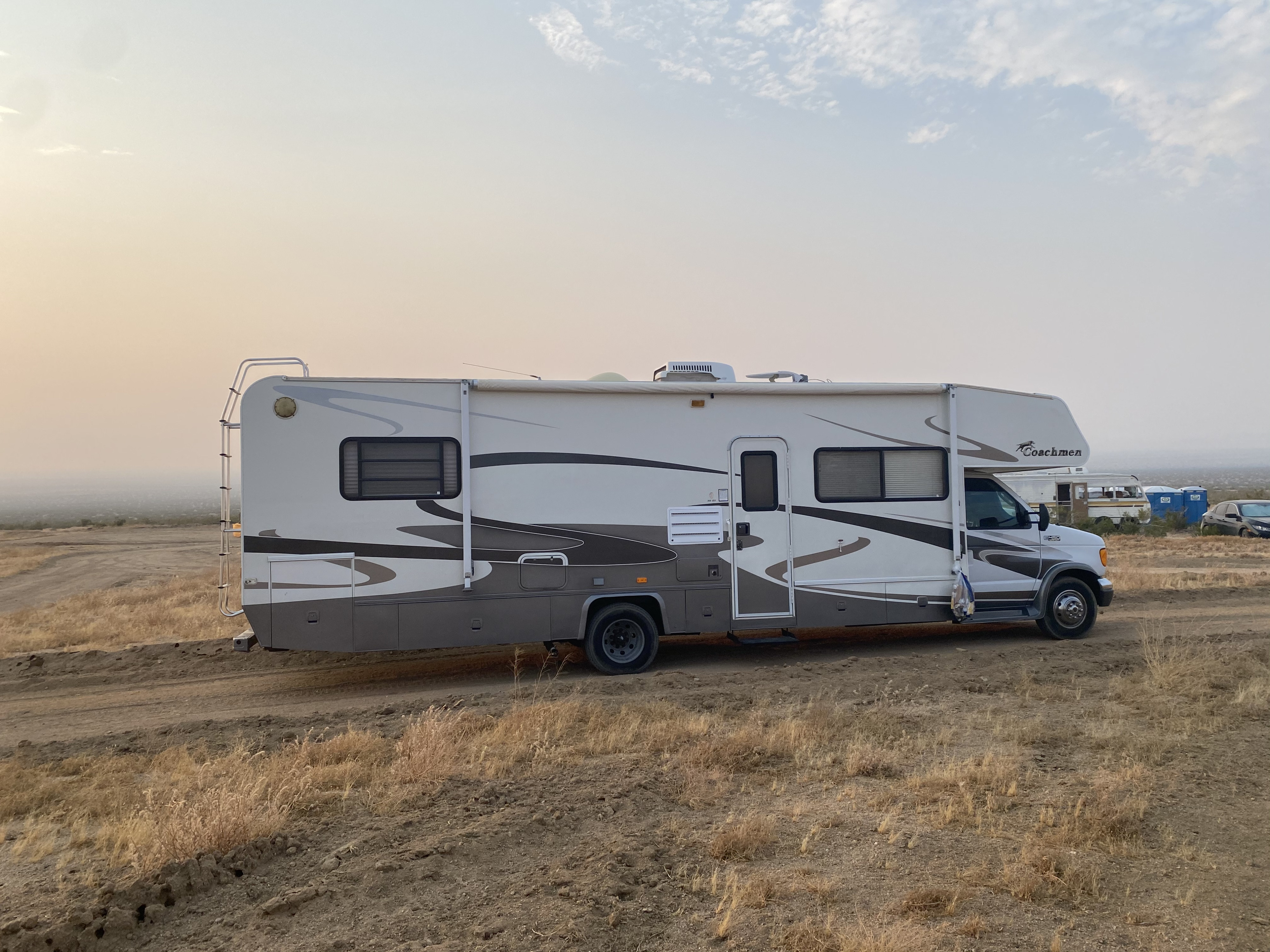 2003 Coachmen Santara Class C Rental in SIMI VALLEY, CA | Outdoorsy