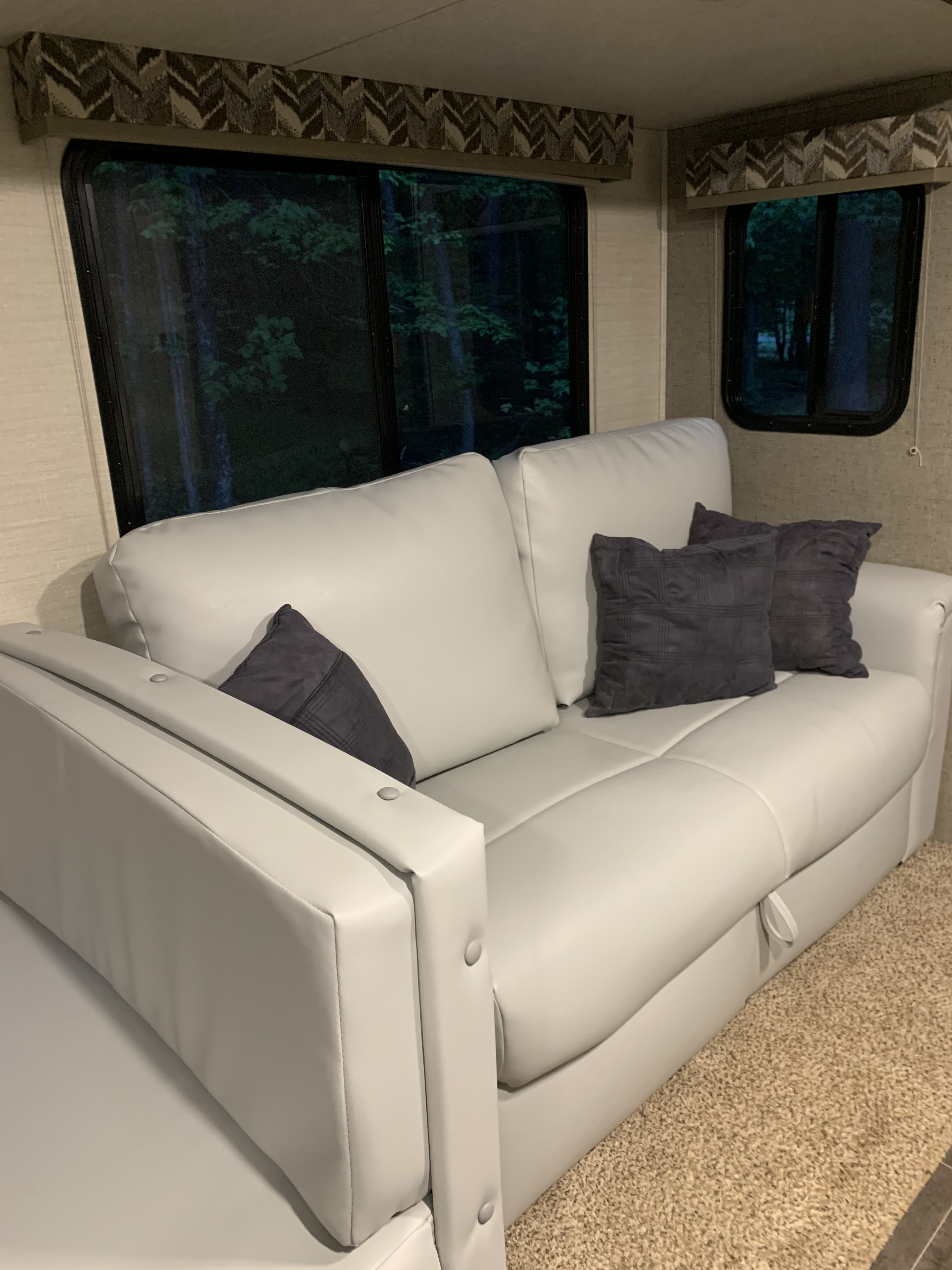 Sleeper Sofa. Keystone Bullet 2018