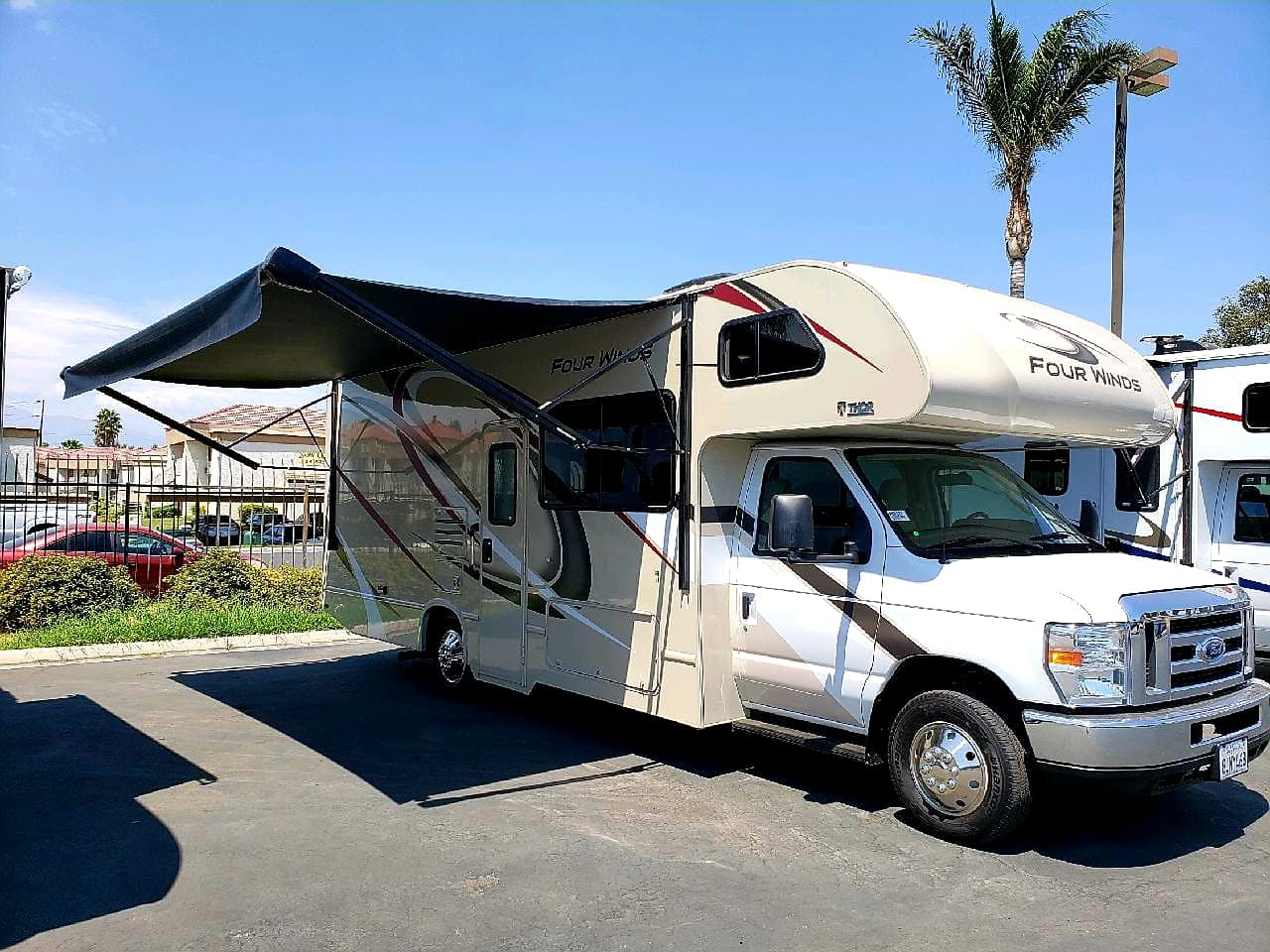 Beautiful 2020 Thor Motor Coach Four Winds