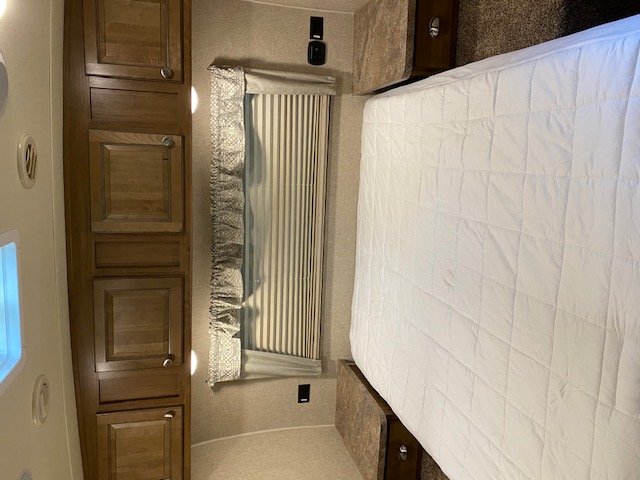 Front bedroom. Forest River Rockwood Signature Ultra 2018