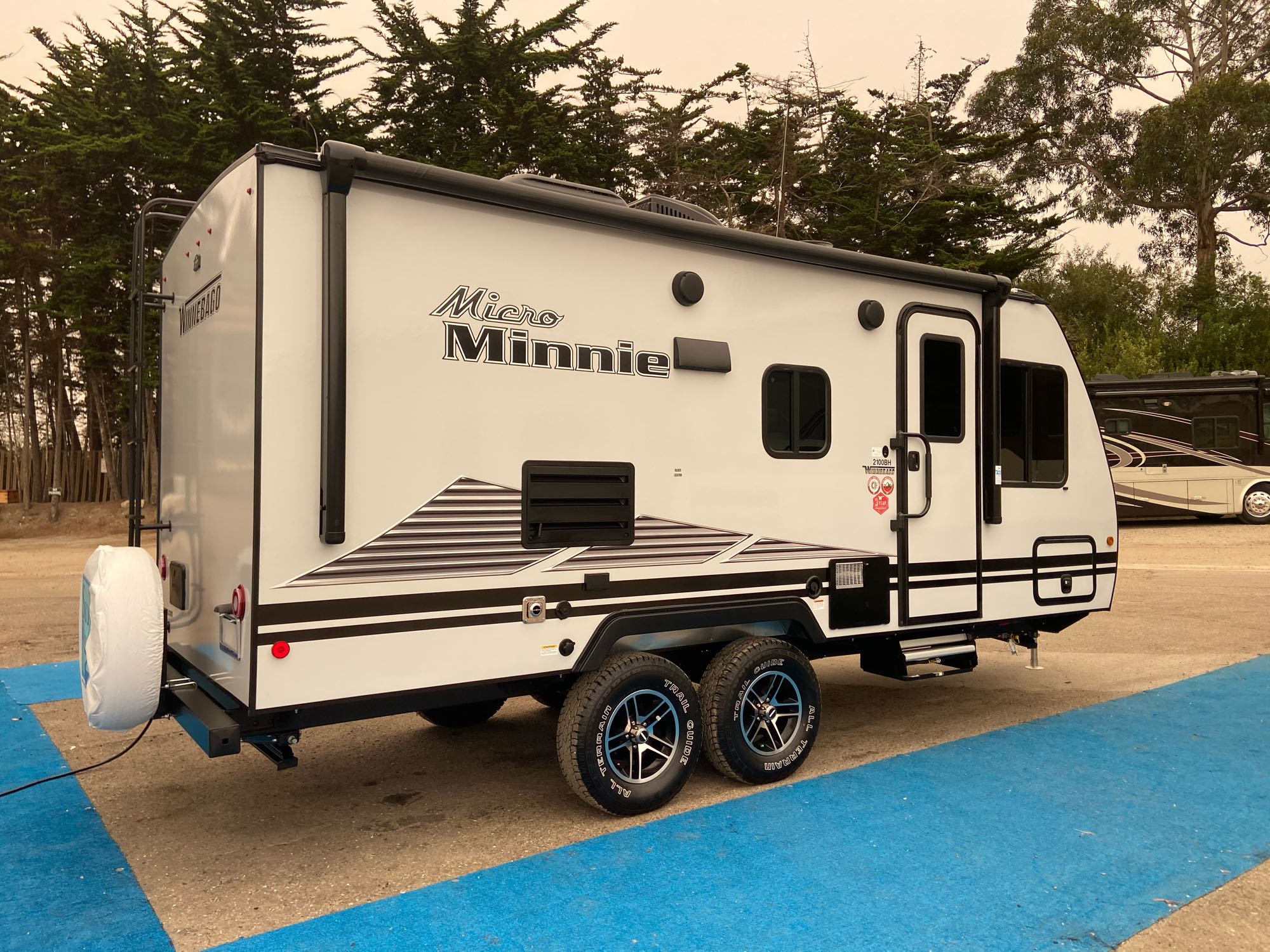 2021 Micro Minnie 21 ft BUNKHOUSE!