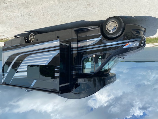 Black Beauty-2021 Thor Delano Mercedes Sprinter+Pets