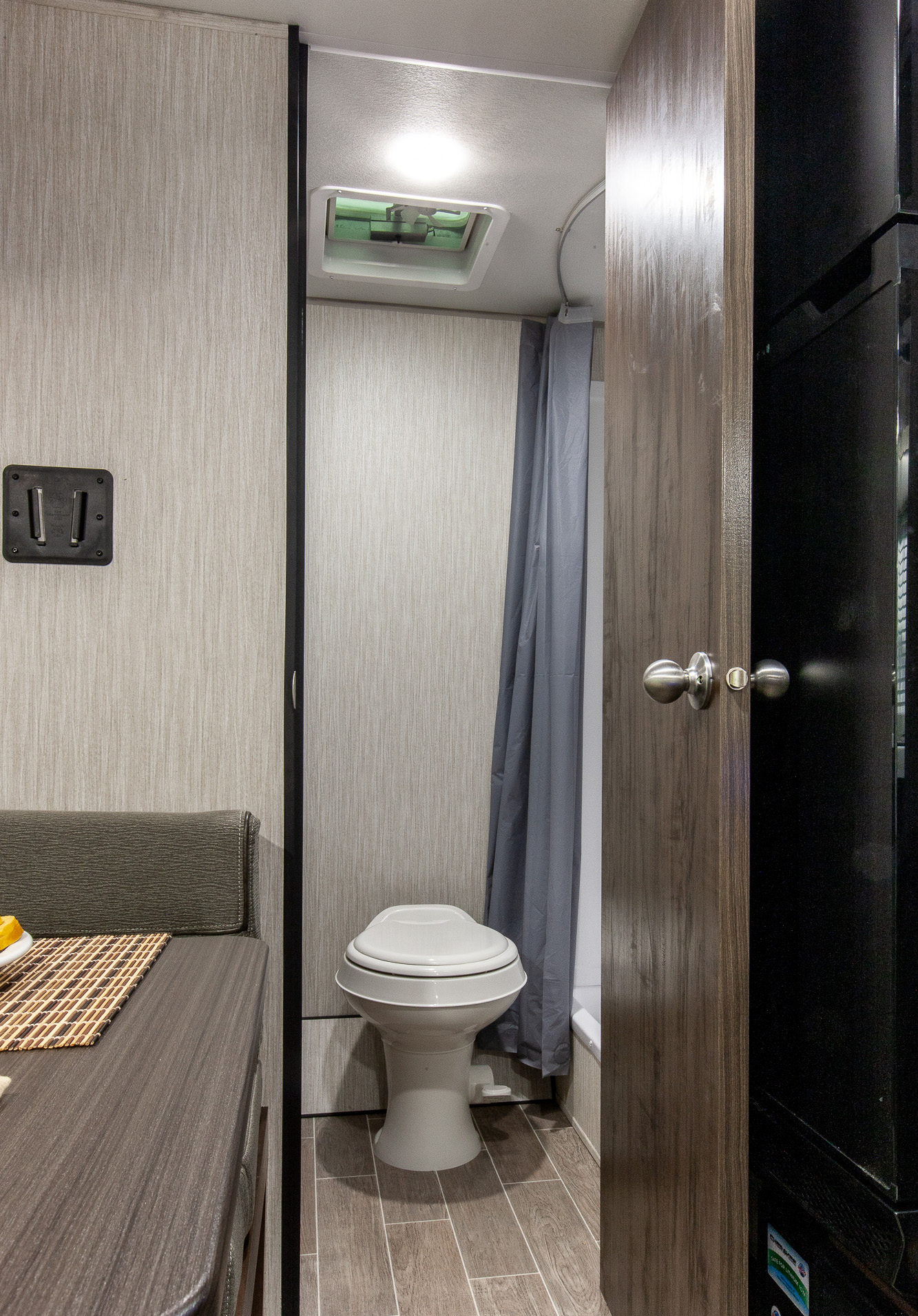 Travel trailer RV Rental 