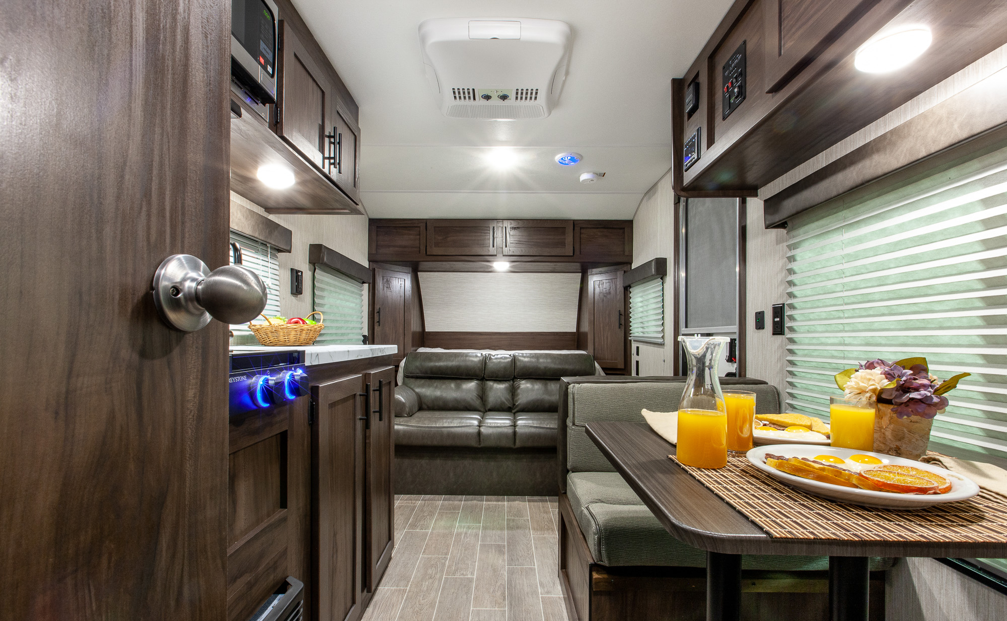 Travel trailer RV Rental 