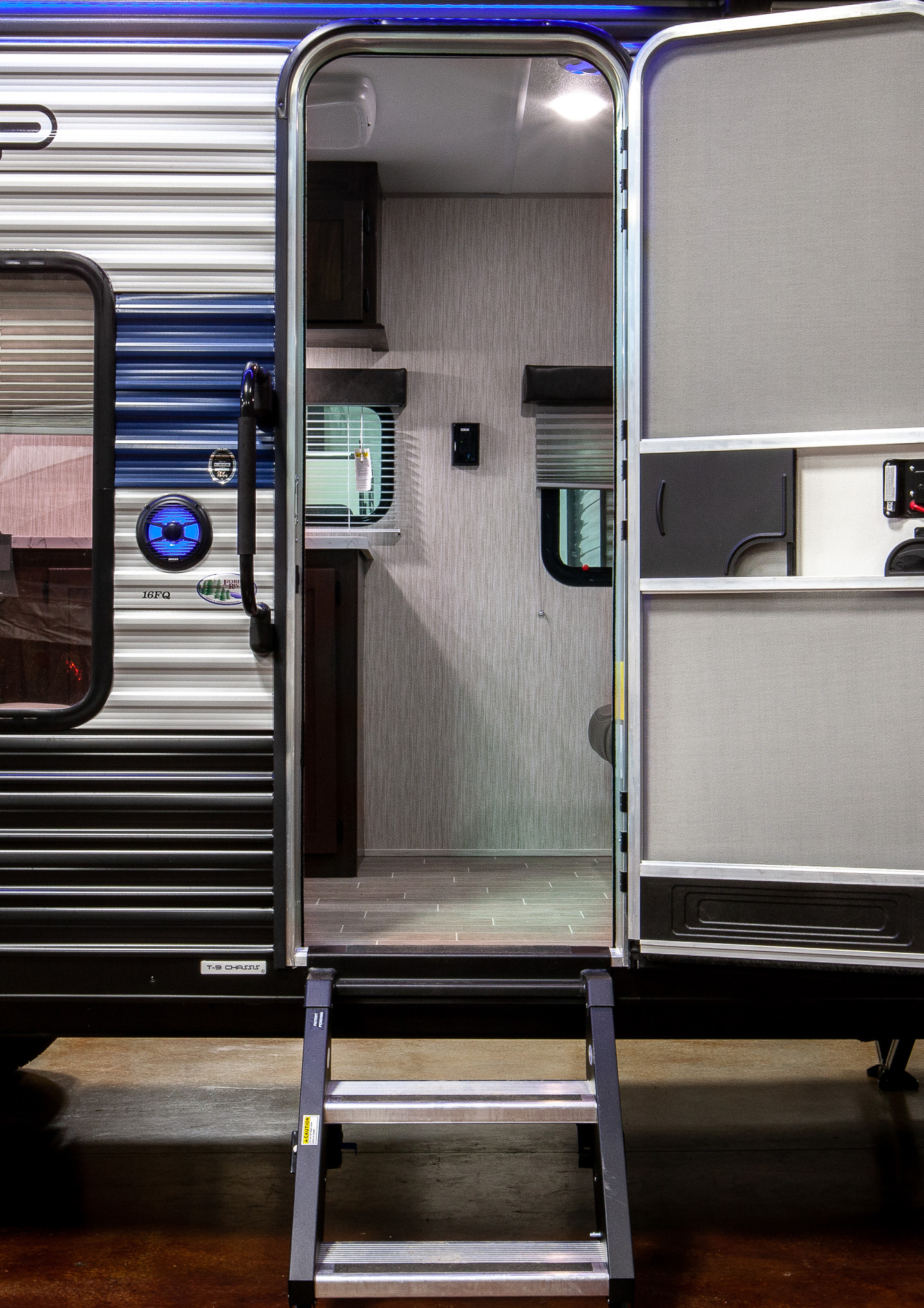 Travel trailer RV Rental 