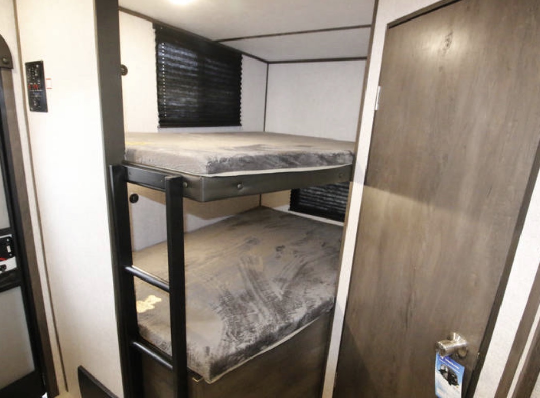 2 BUNK QUEEN BED. Soft & comfortable. Everyone especially kids love this place!. Other Other 2021