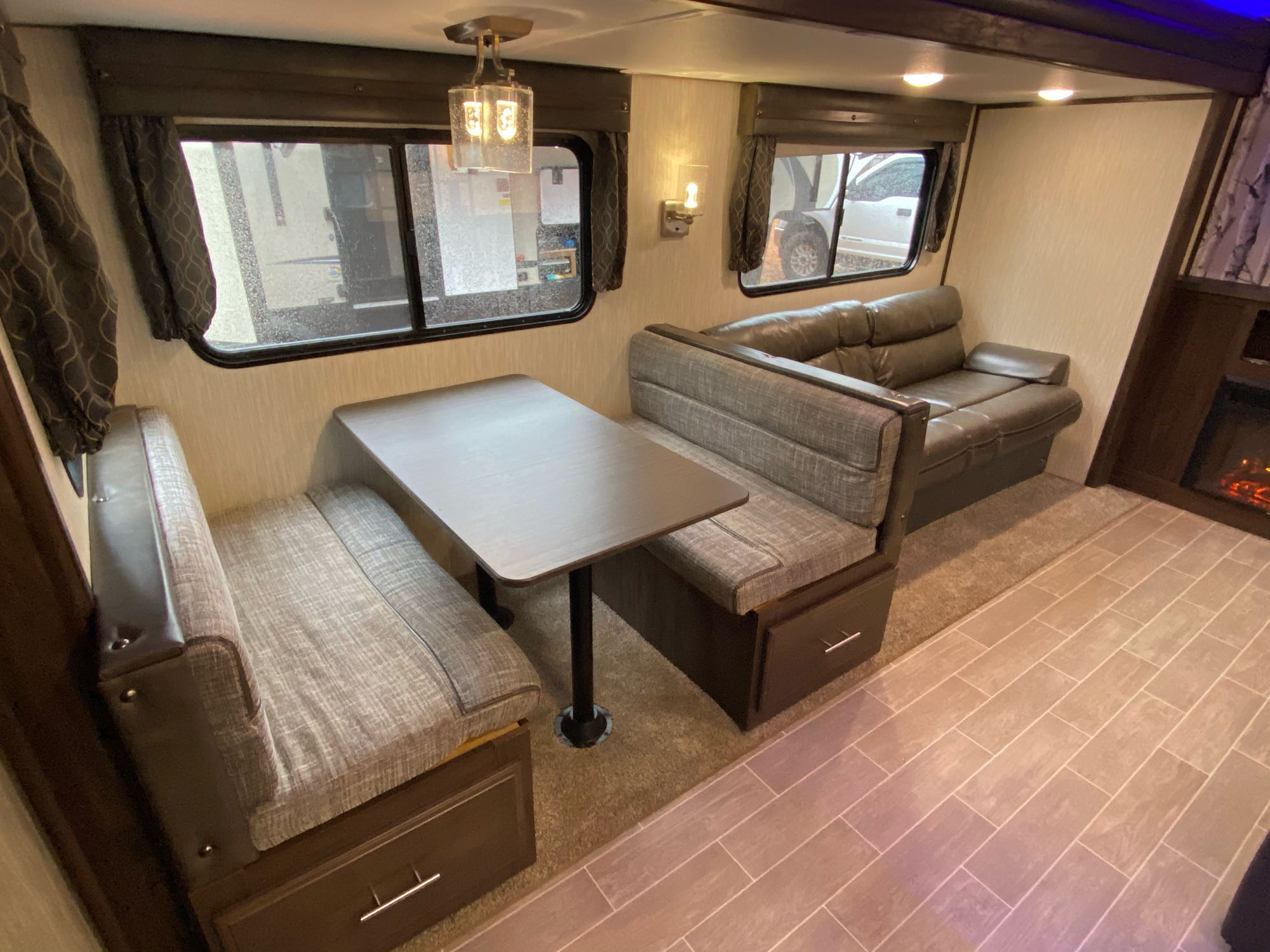 Travel trailer RV Rental 