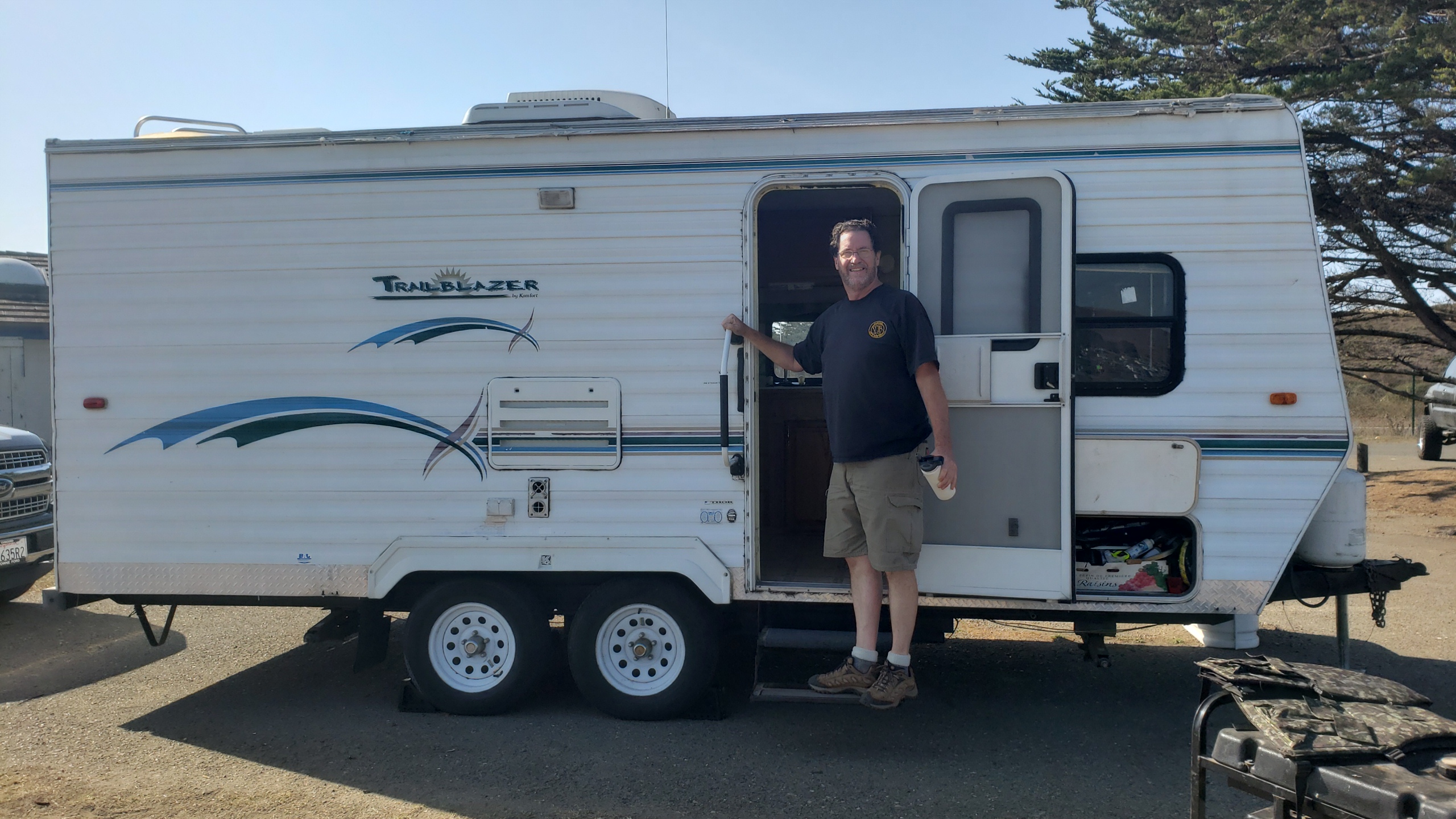 2004 Komfort Trailblazer Trailer Rental in Concord, CA | Outdoorsy