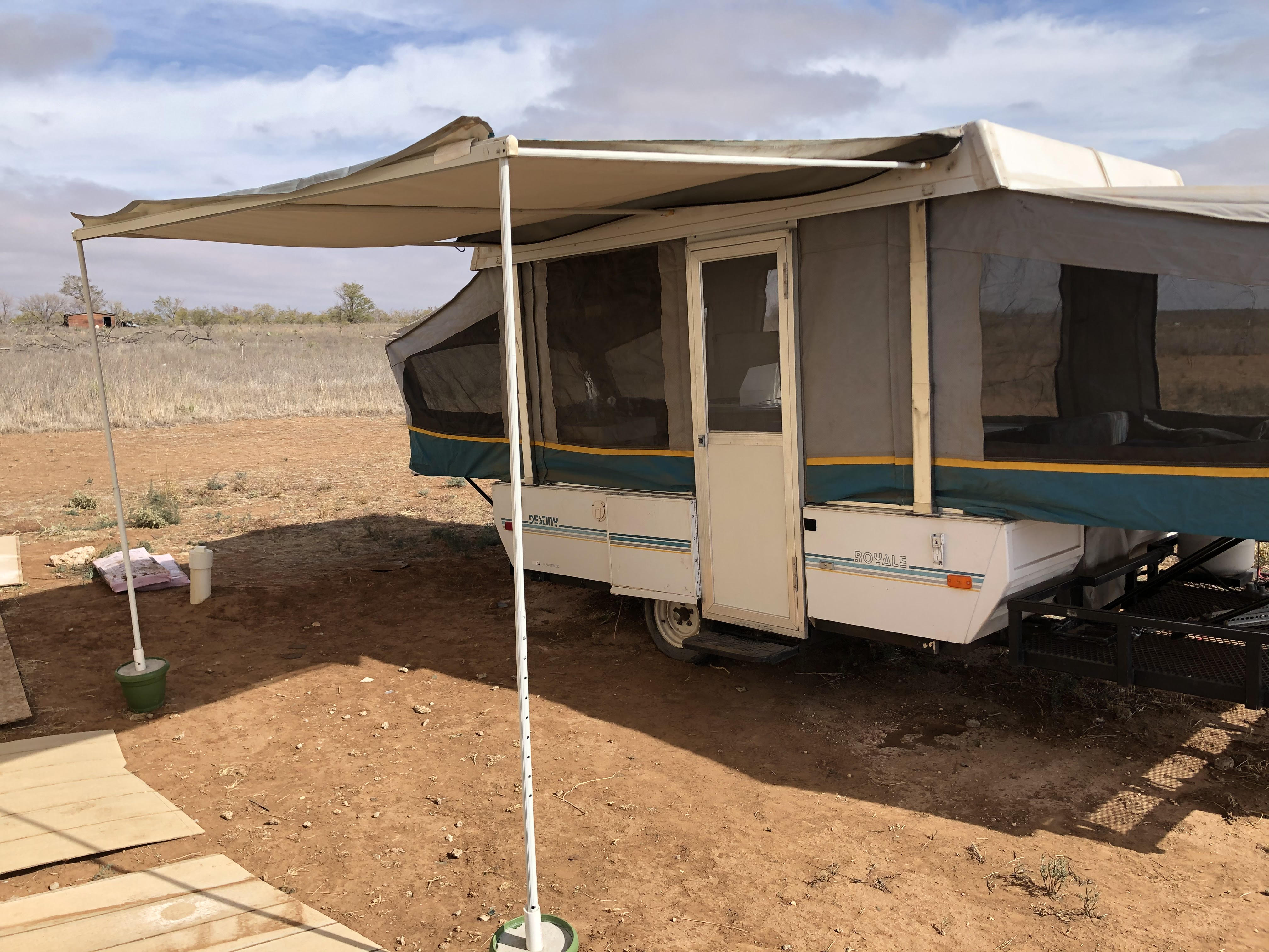 2000 Fleetwood Yuma Folding Trailer Rental in Lubbock, TX