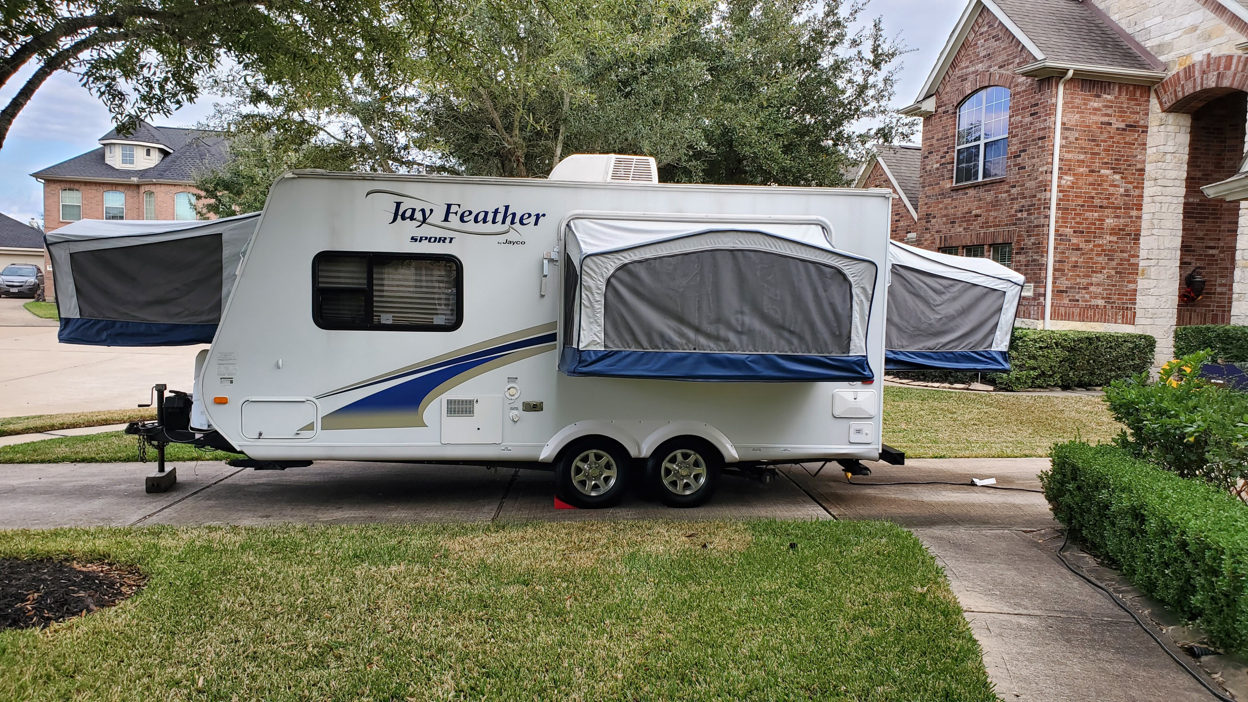 2012 Jayco Jay Feather Ultra Lite Folding Trailer Rental in Houston, TX