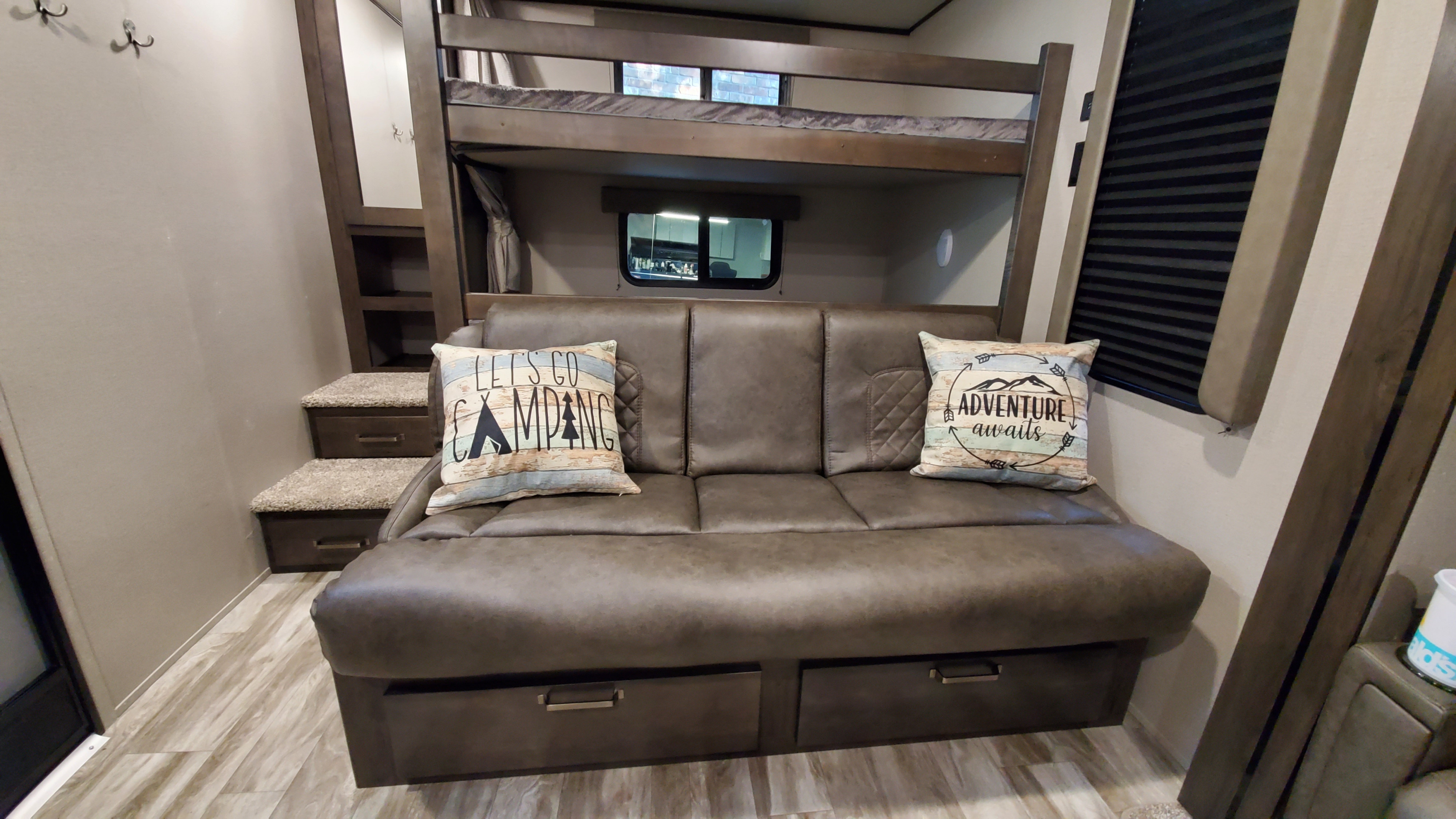Travel trailer RV Rental 