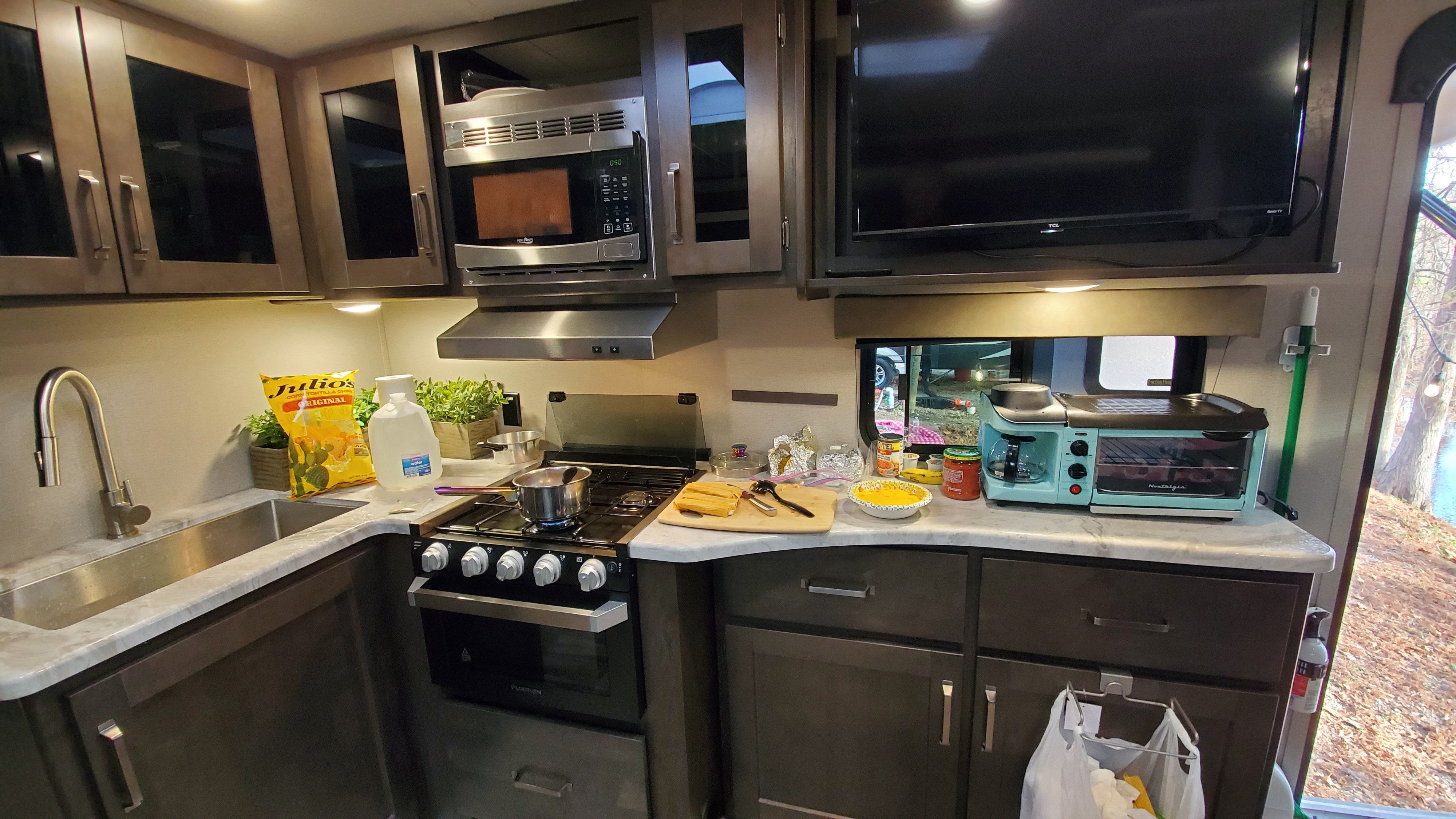 Travel trailer RV Rental 