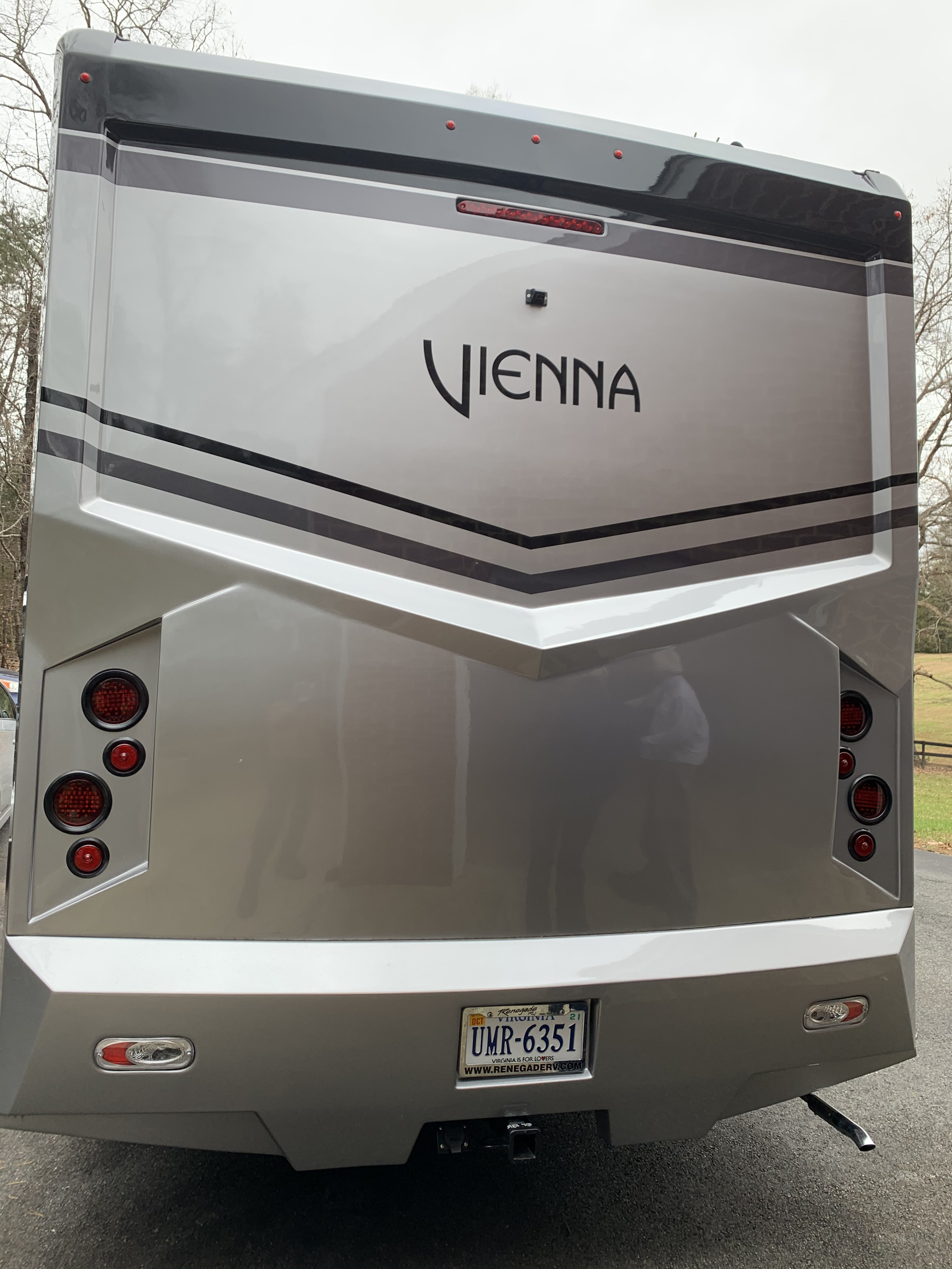 2020 Mercedes Sprinter Motorhome Campervan RV Class C Rental in