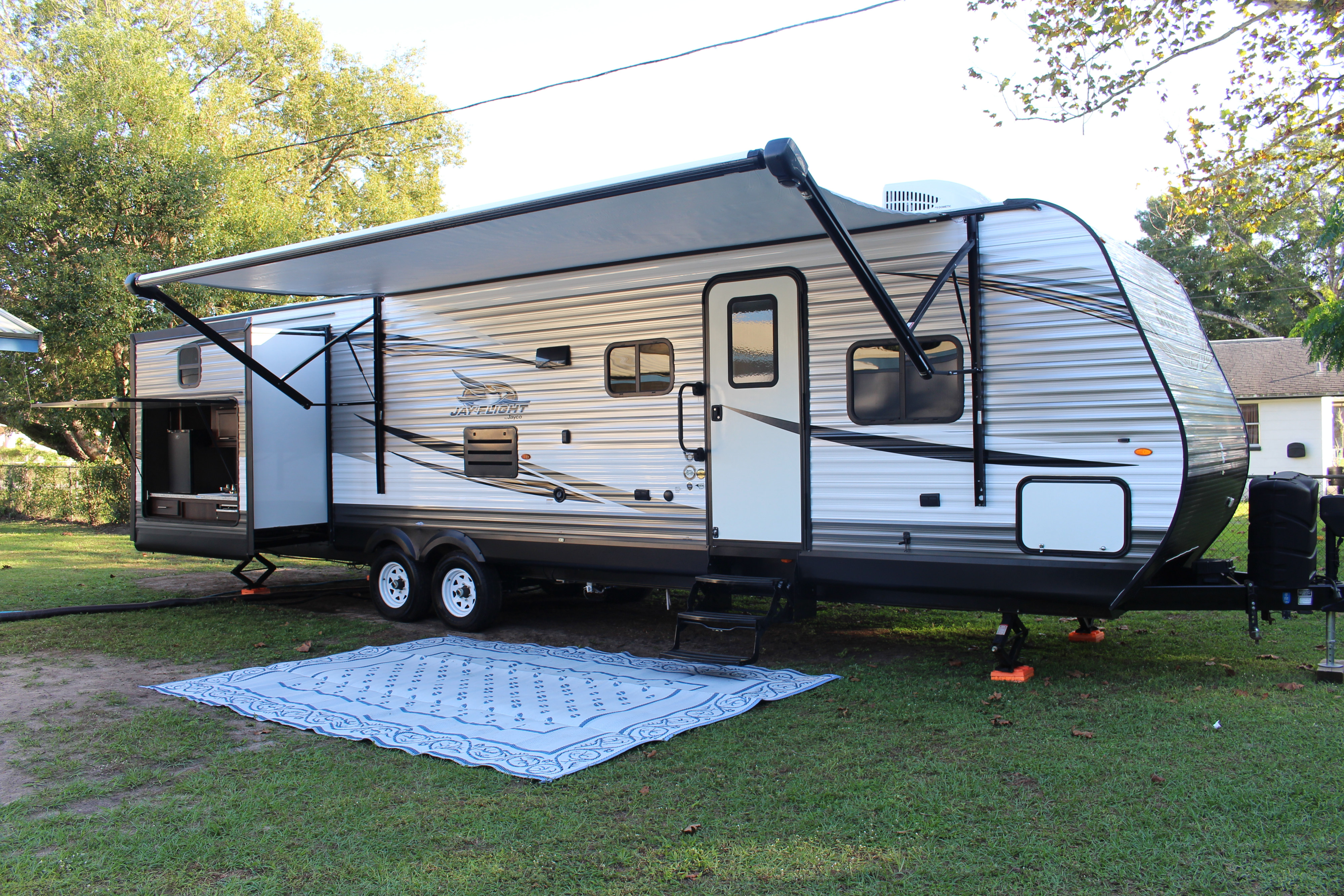 Travel trailer RV Rental 