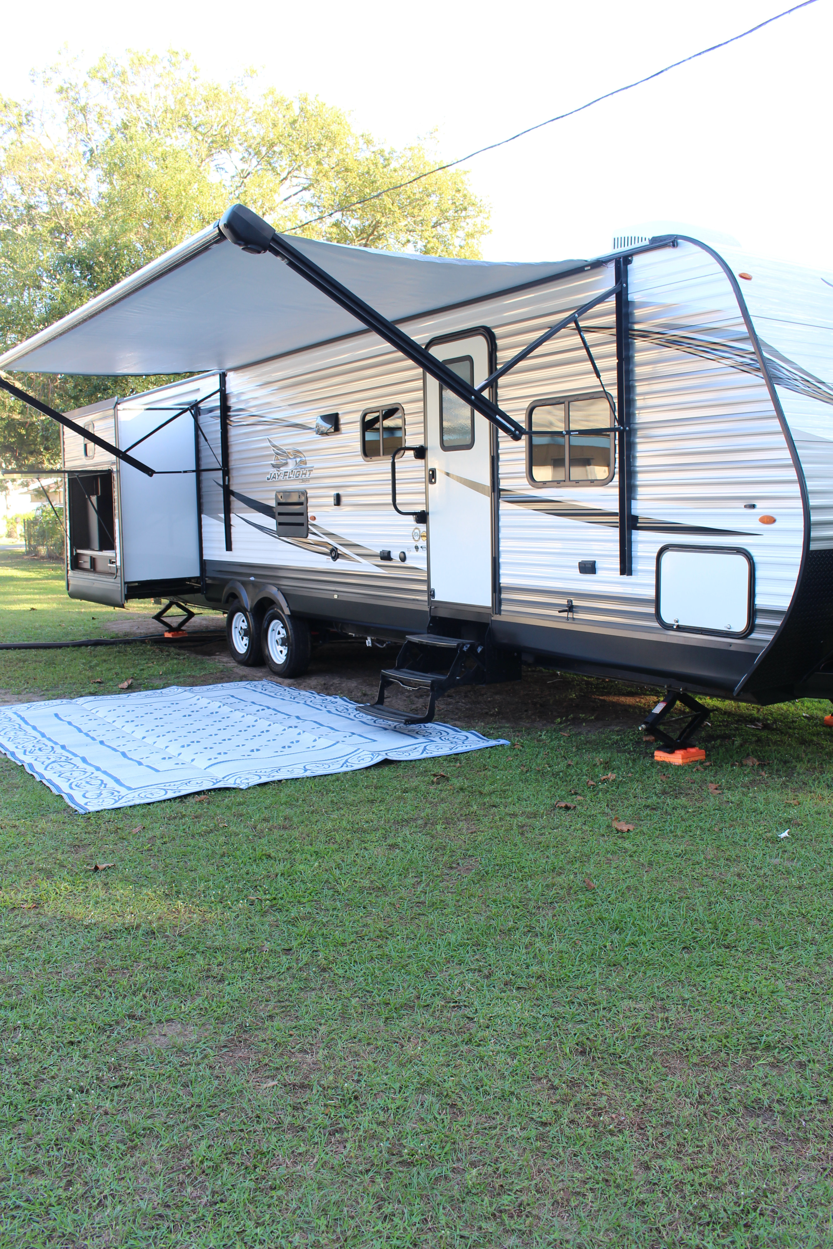 Travel trailer RV Rental 