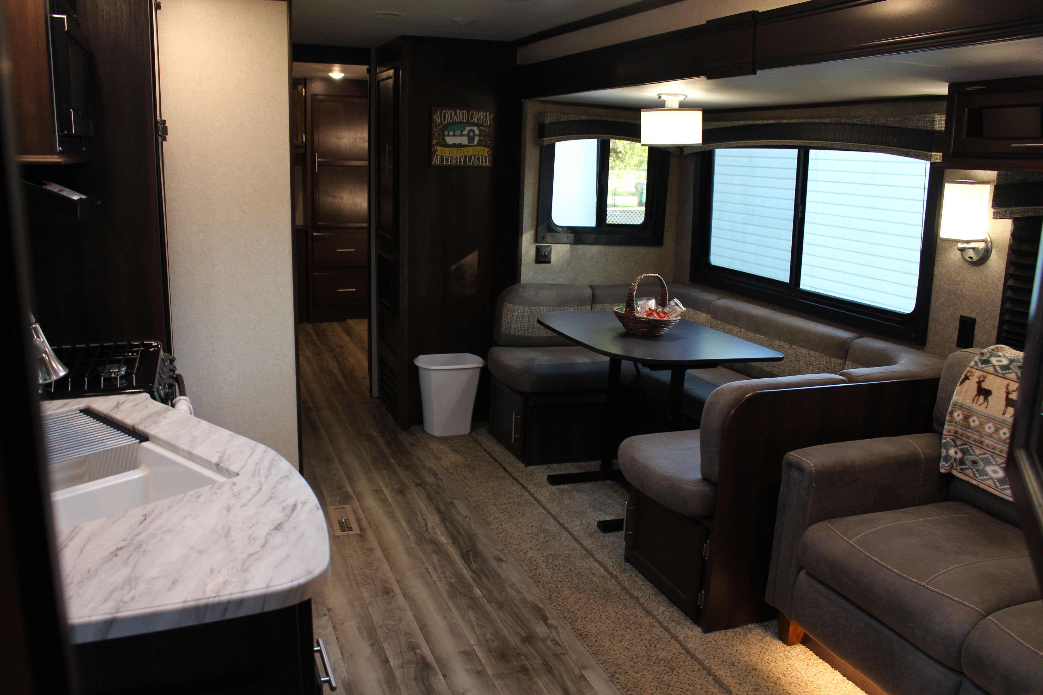 Travel trailer RV Rental 