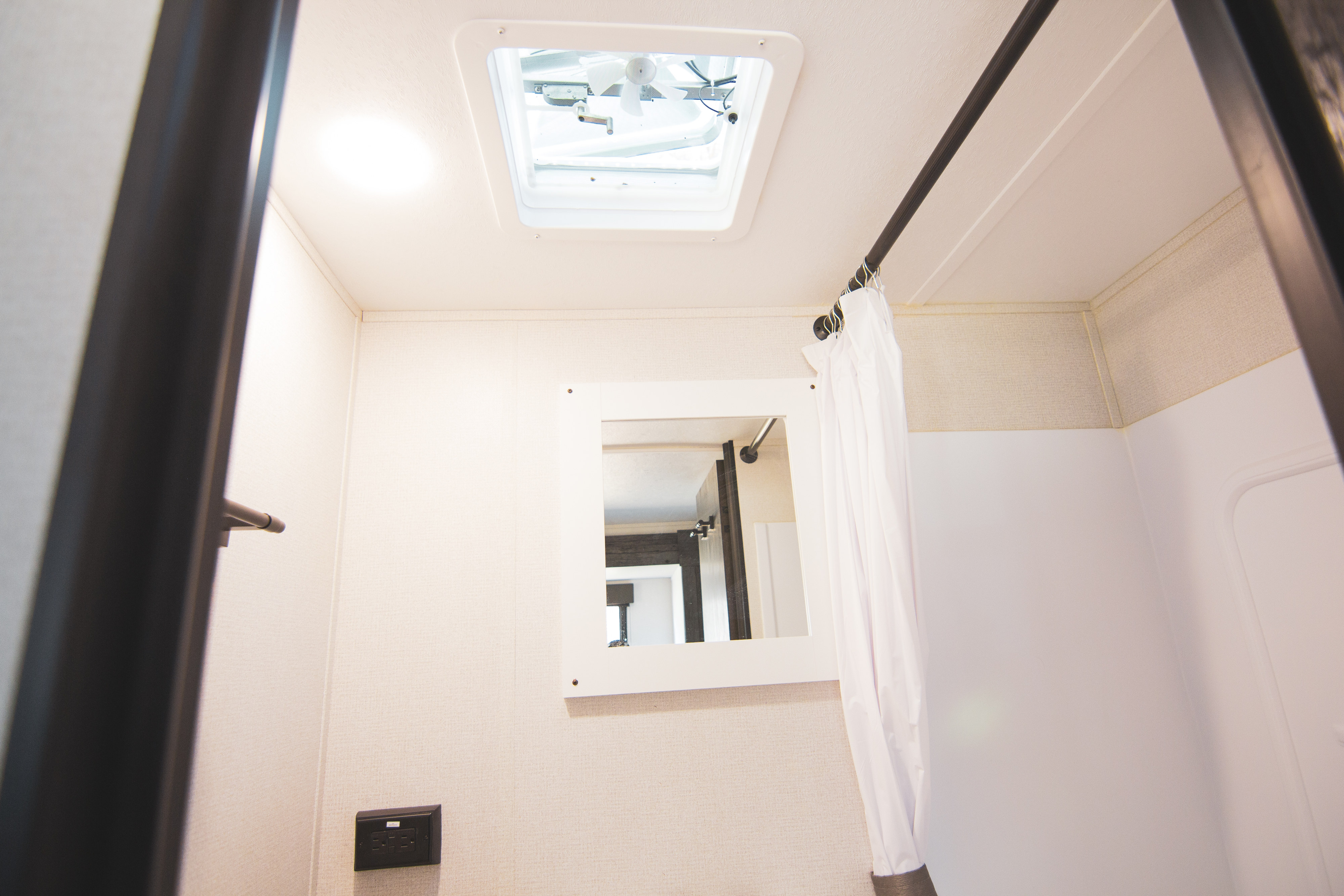 Travel trailer RV Rental 