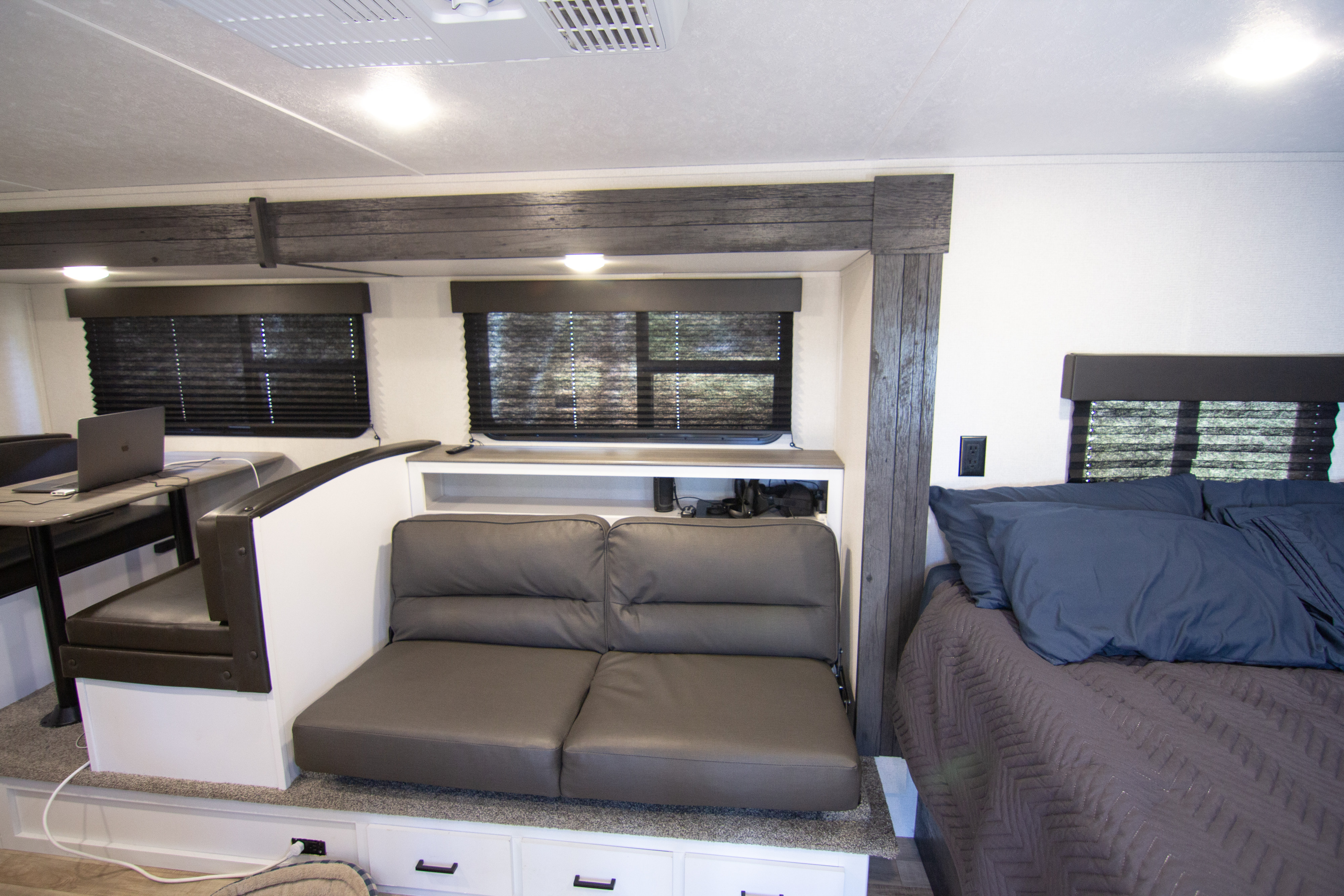 Travel trailer RV Rental 