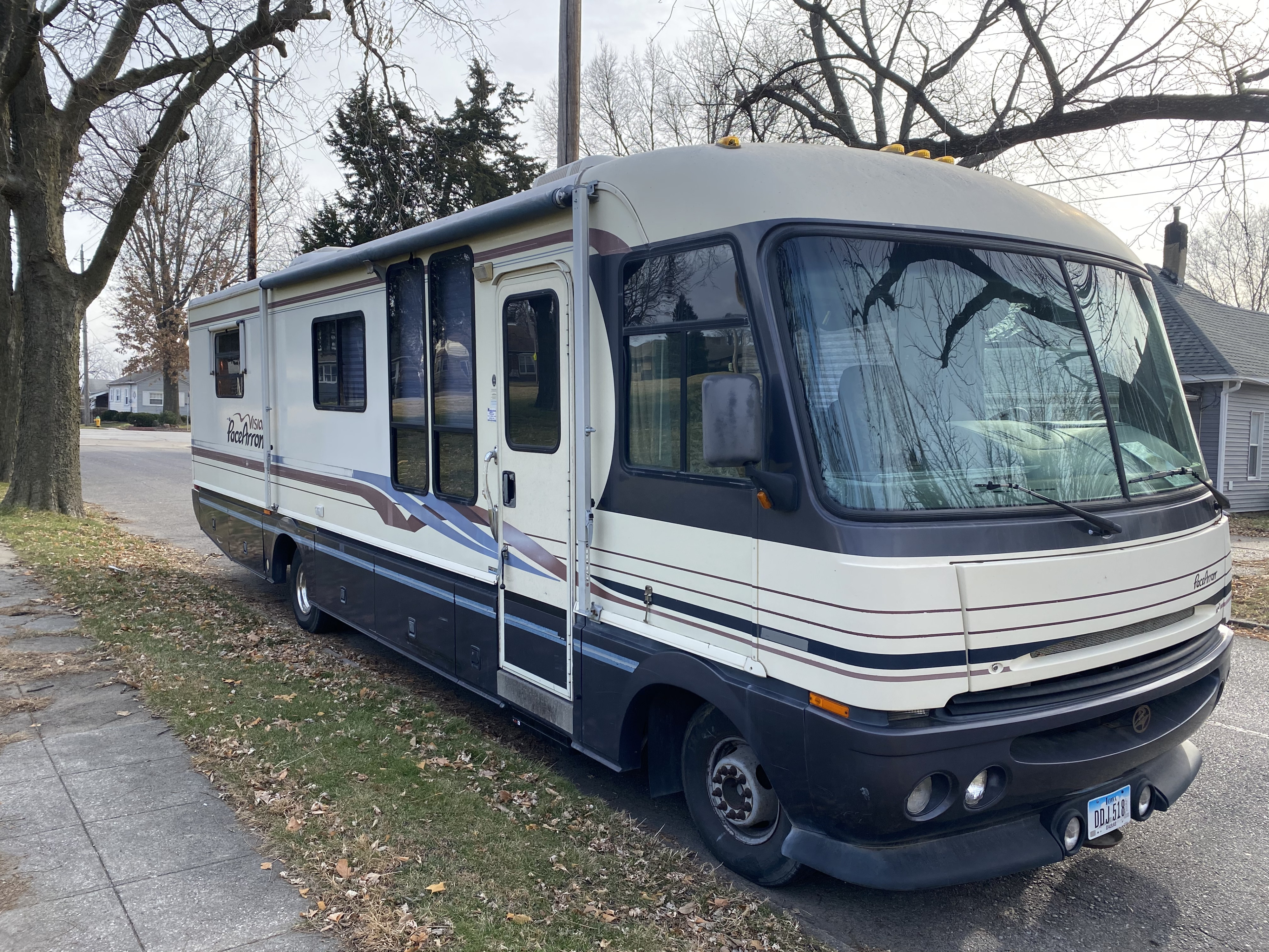 1996 Fleetwood Pace Arrow Class A Rental in Dunedin, FL Outdoorsy