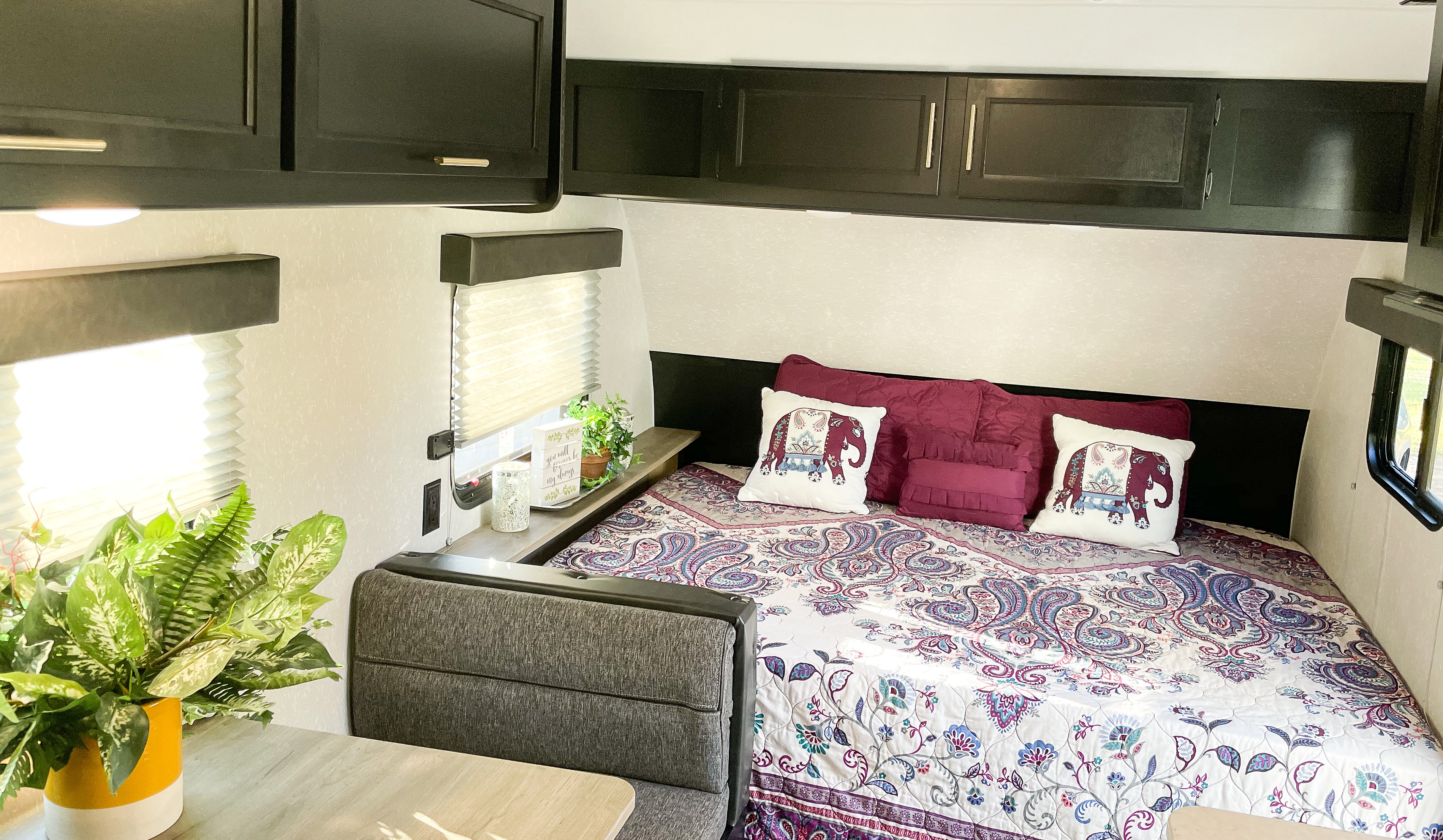 Forest River Cherokee Wolf Pup 2021