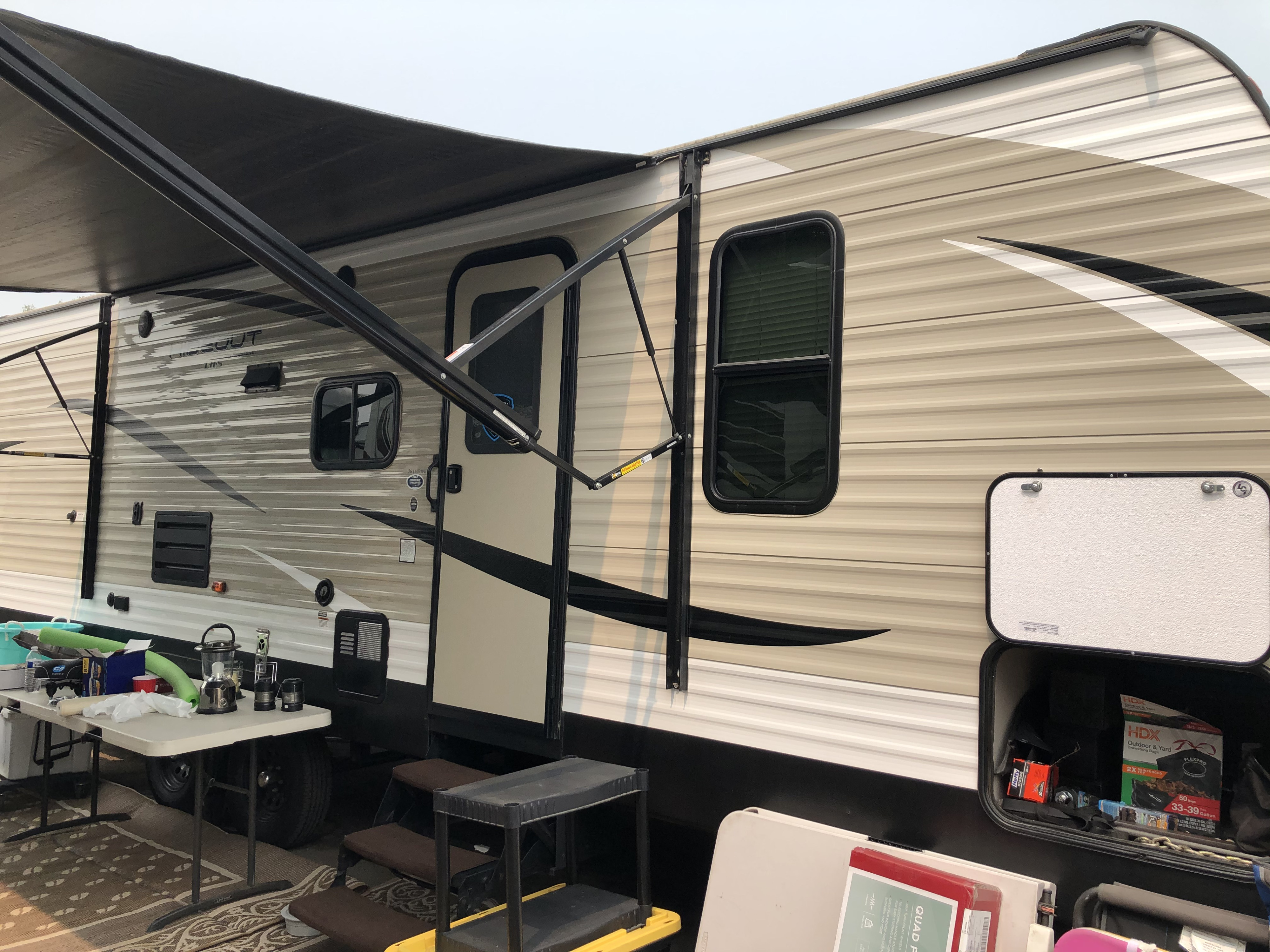 2018 Keystone Hideout - Sleeps 8