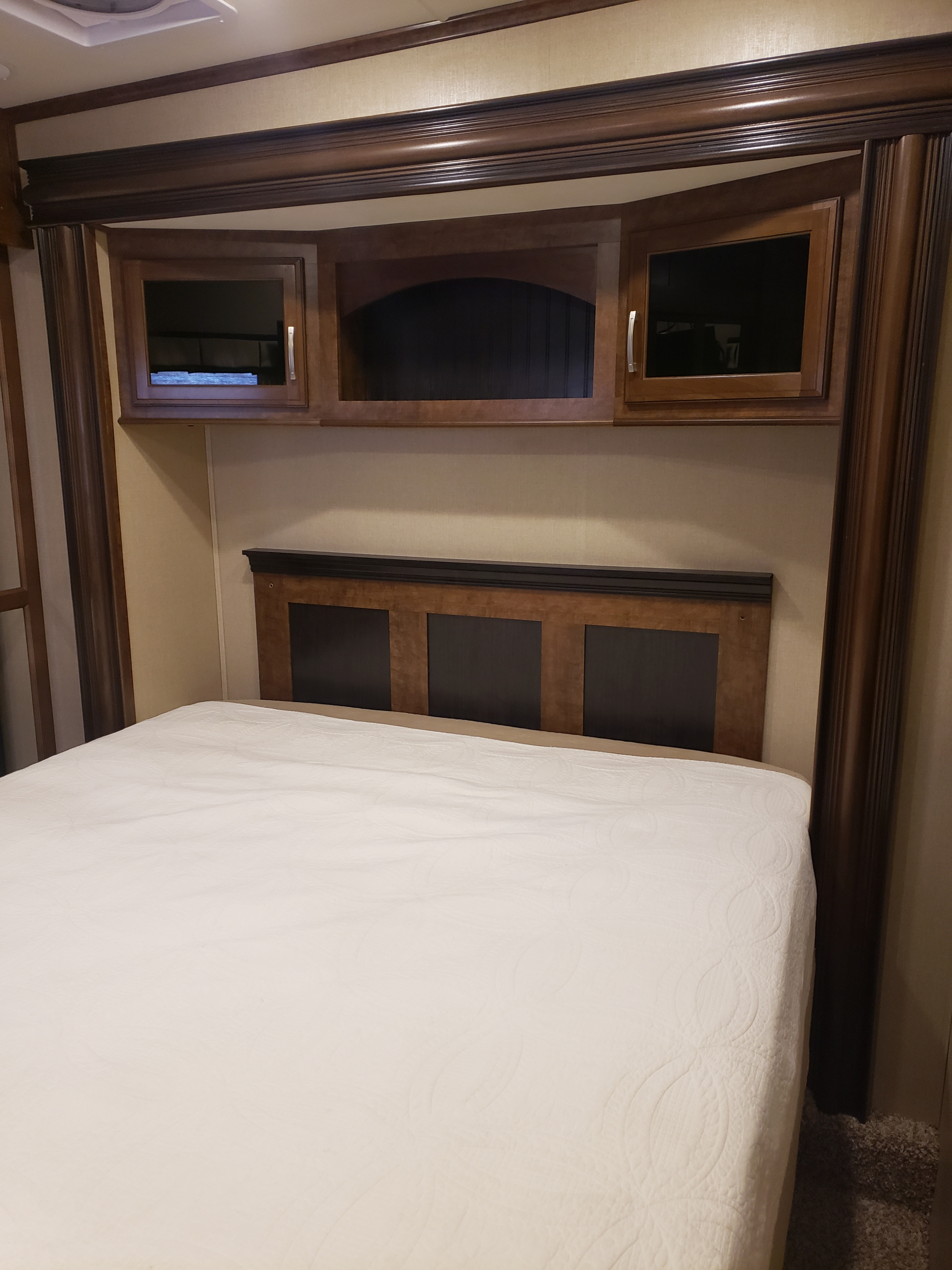 King Size Bed with Custom Mattress.. Grand Design Solitude 2016