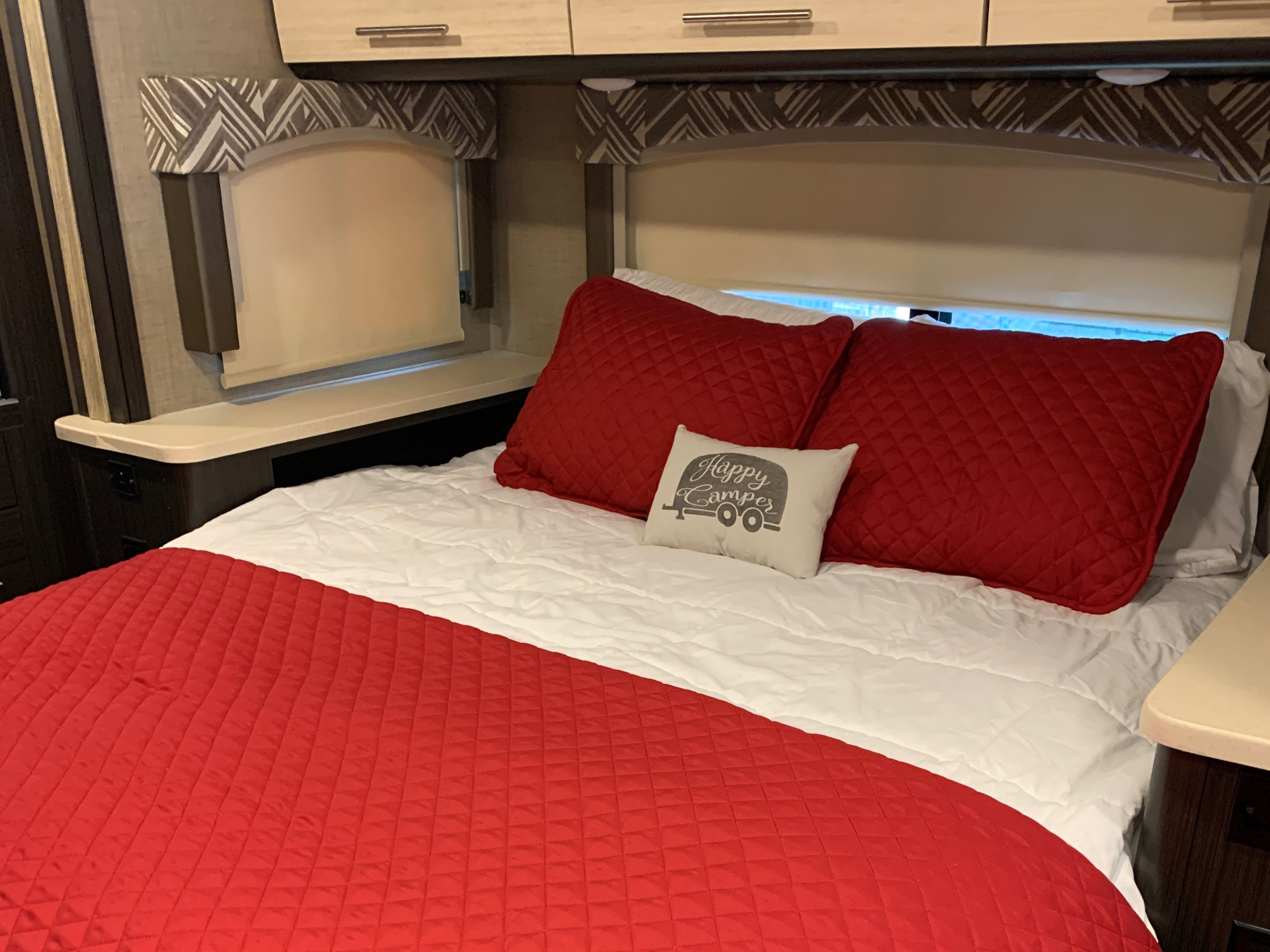 Thor Motor Coach Axis 2019