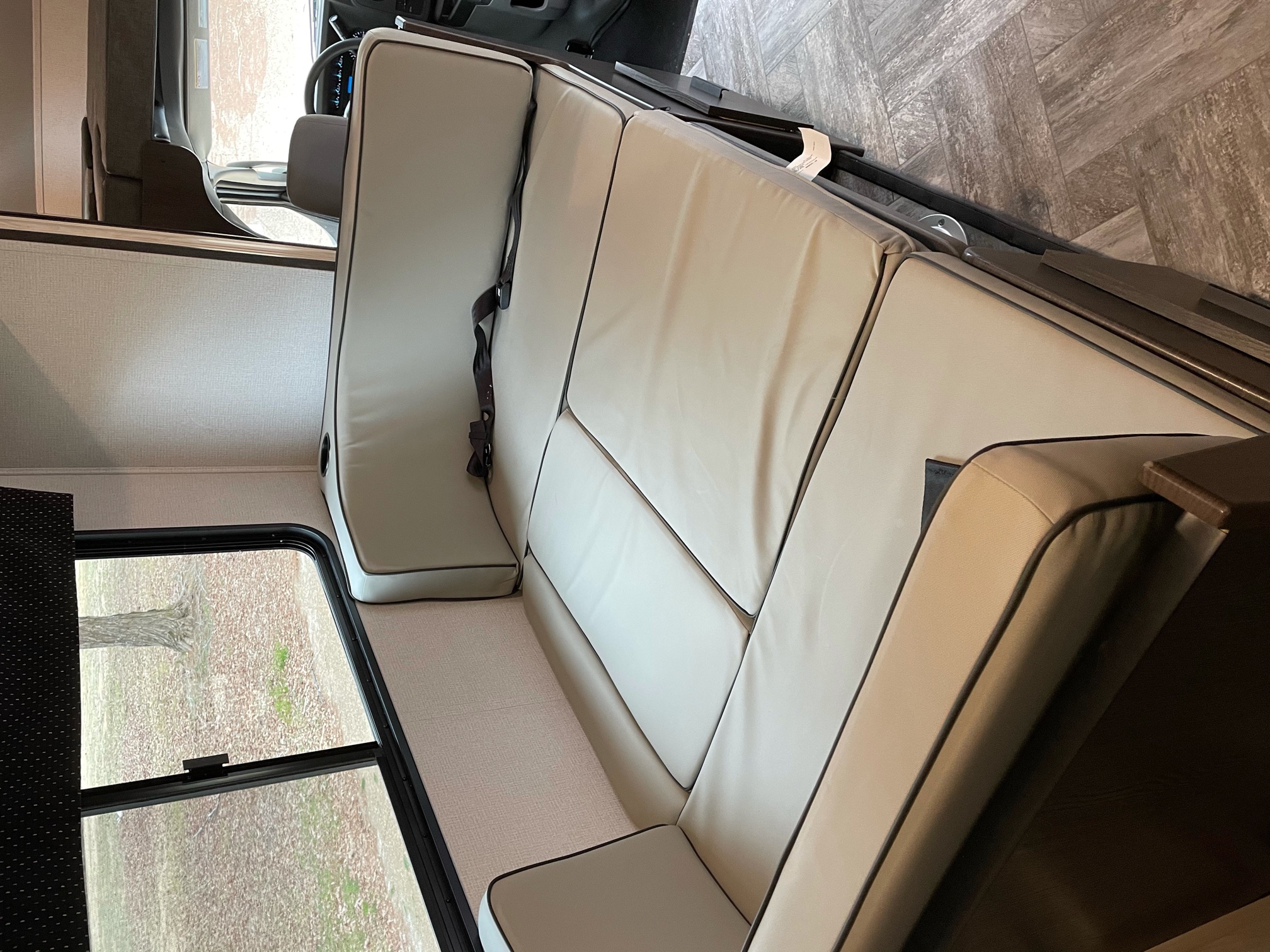 U dinette turn into sleeping area.. Forest River Forester 2021