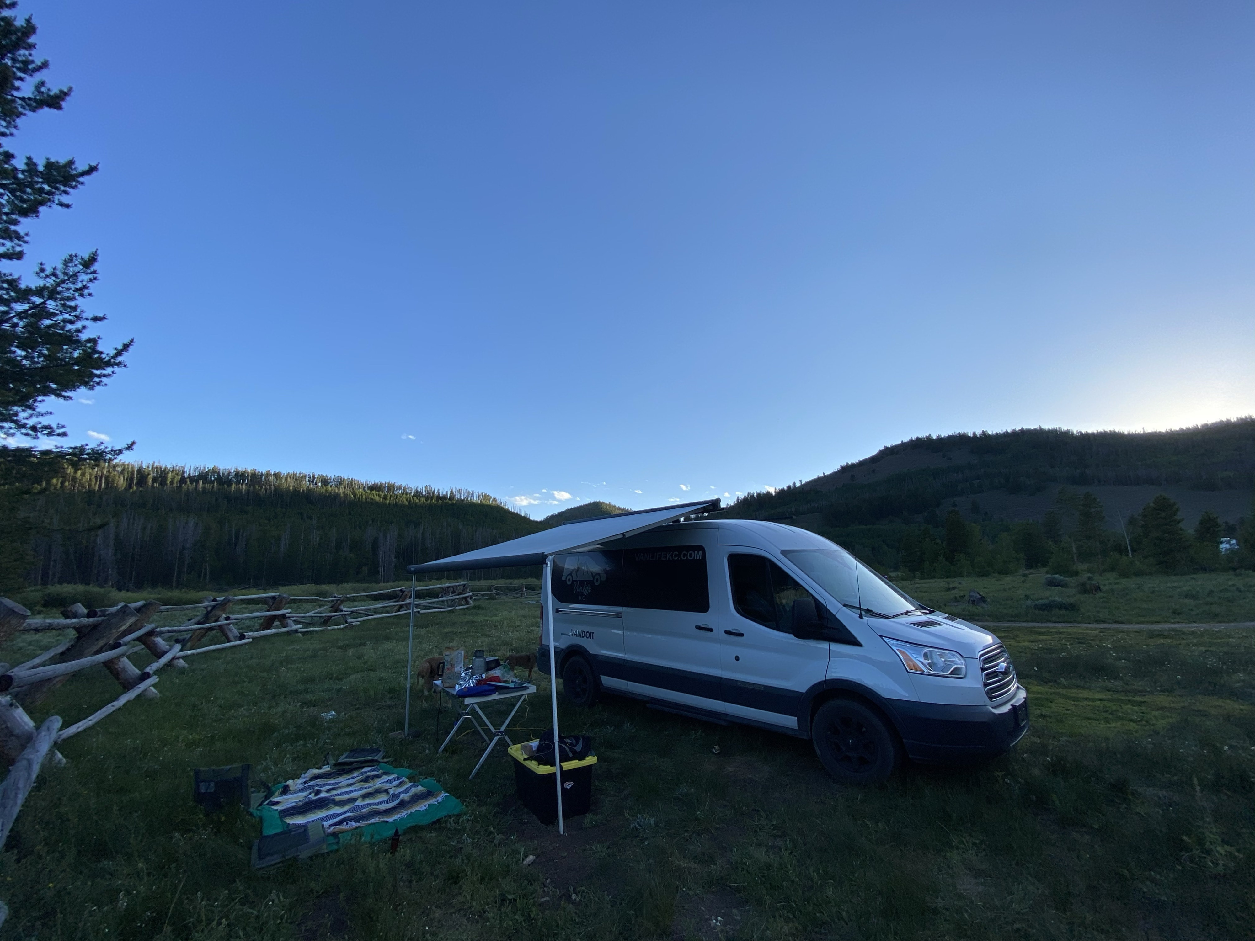 "Vanadium" Vandoit Adventure Van: DO Model