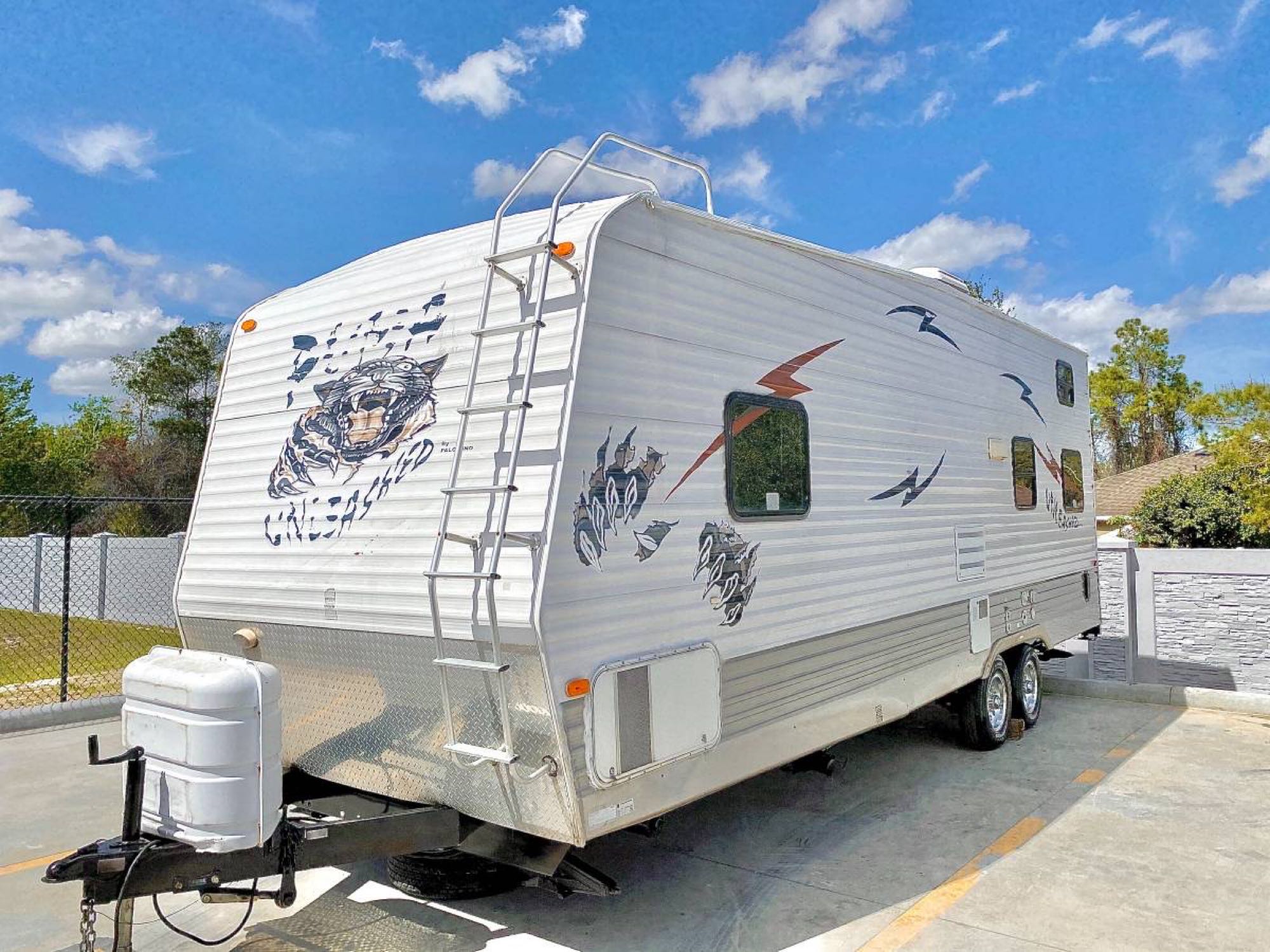 2010 Palomino Puma Unleashed Toy hauler Rental in Centennial, CO | Outdoorsy