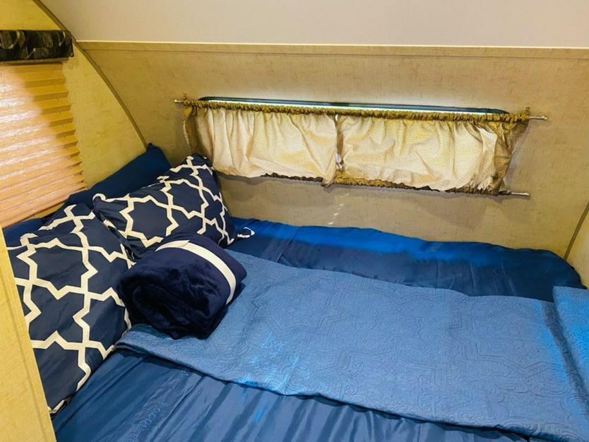 The length of this bed is 6' 2"! 
Linens available upon request.. Forest River R-Pod 2016