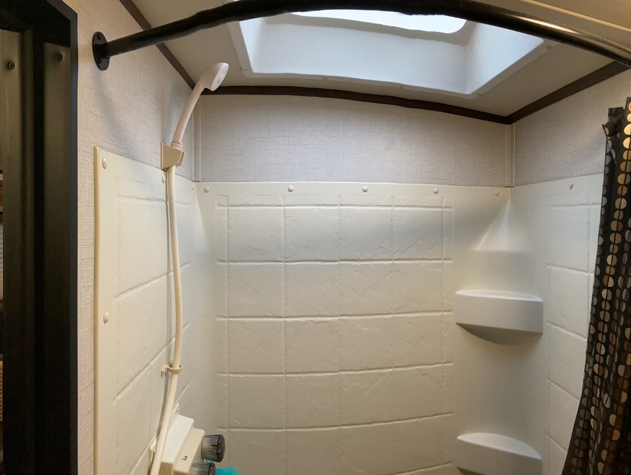 Travel trailer RV Rental 