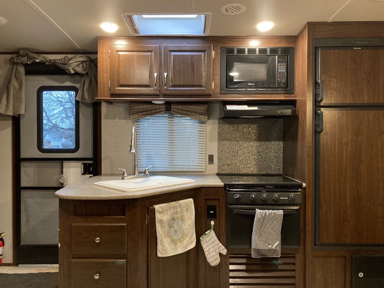 Travel trailer RV Rental 