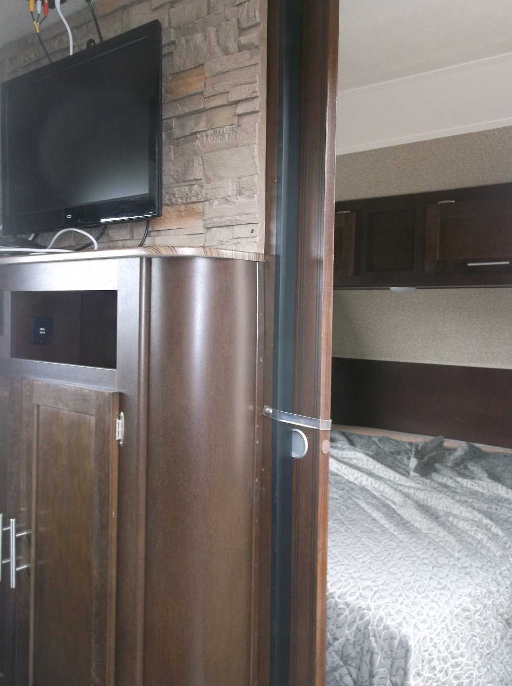 Forest River Cherokee Grey Wolf 2018