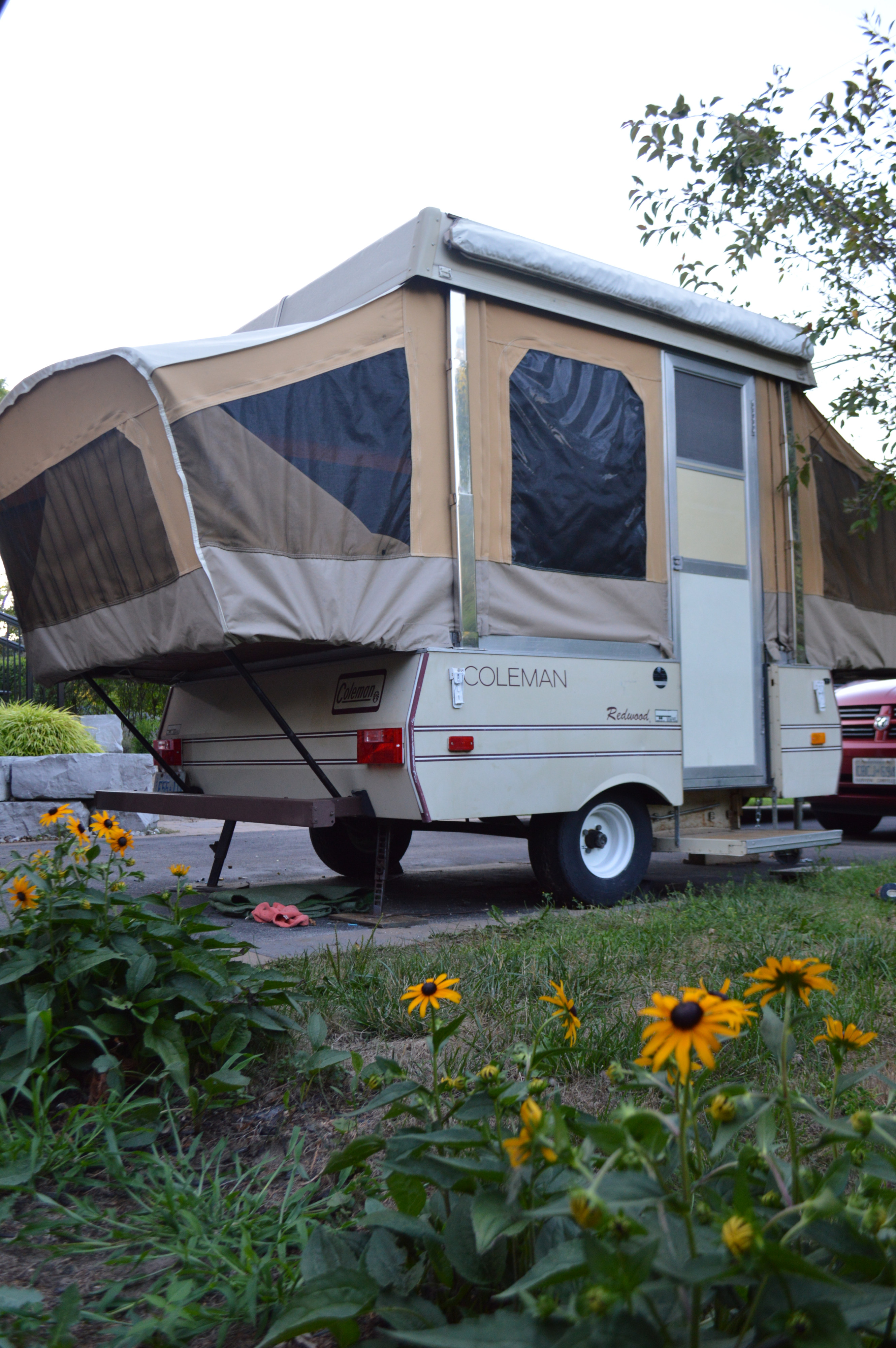 1985 Coleman Destiny Redwood Folding trailer Rental in Burlington ON Outdoorsy