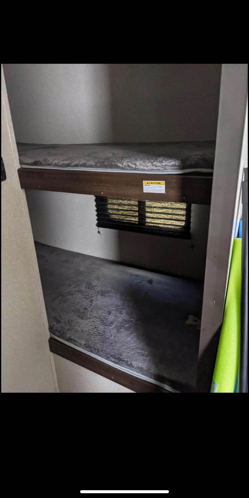 Double bunks. Keystone Springdale 2020