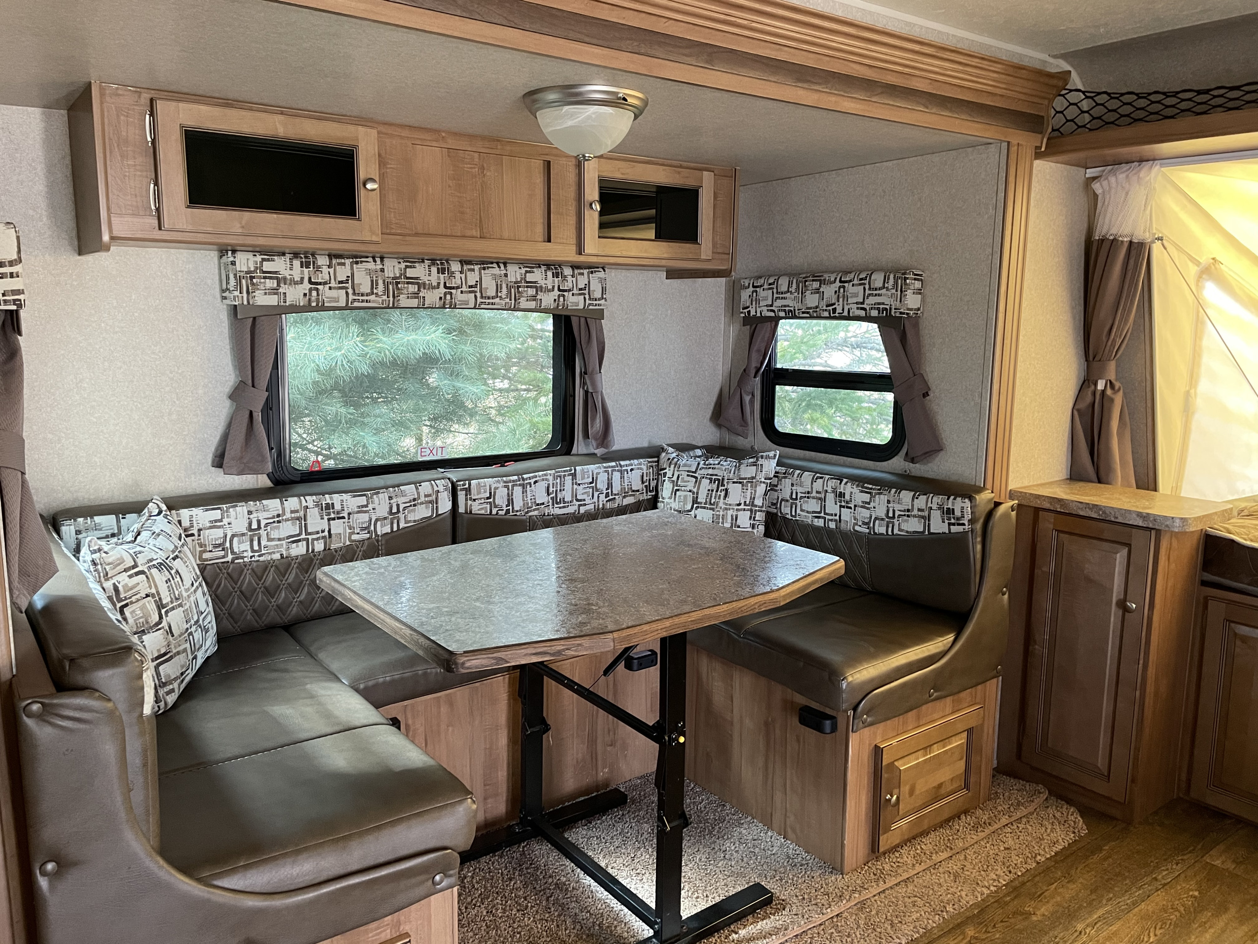 Travel trailer RV Rental 