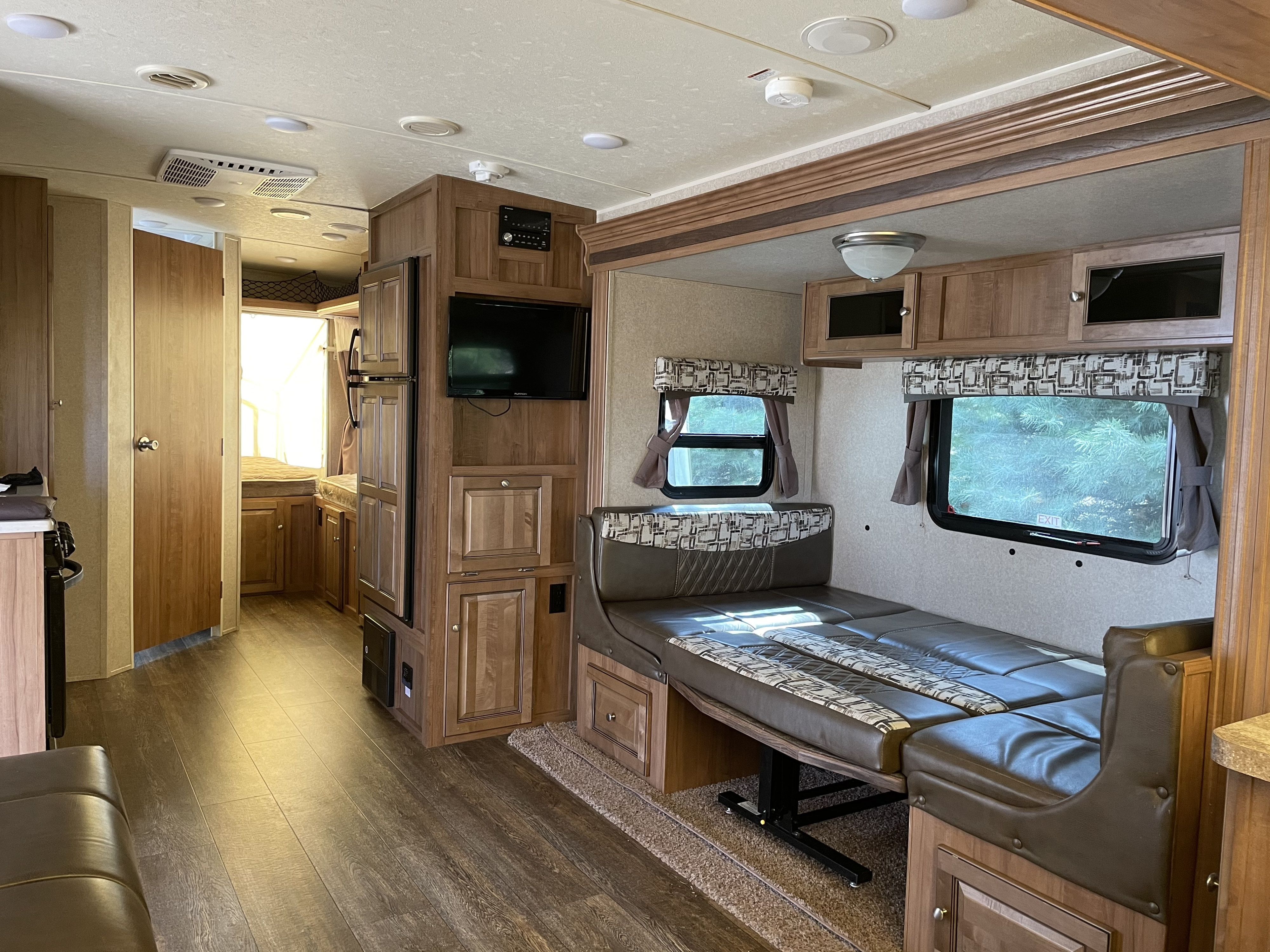 Travel trailer RV Rental 
