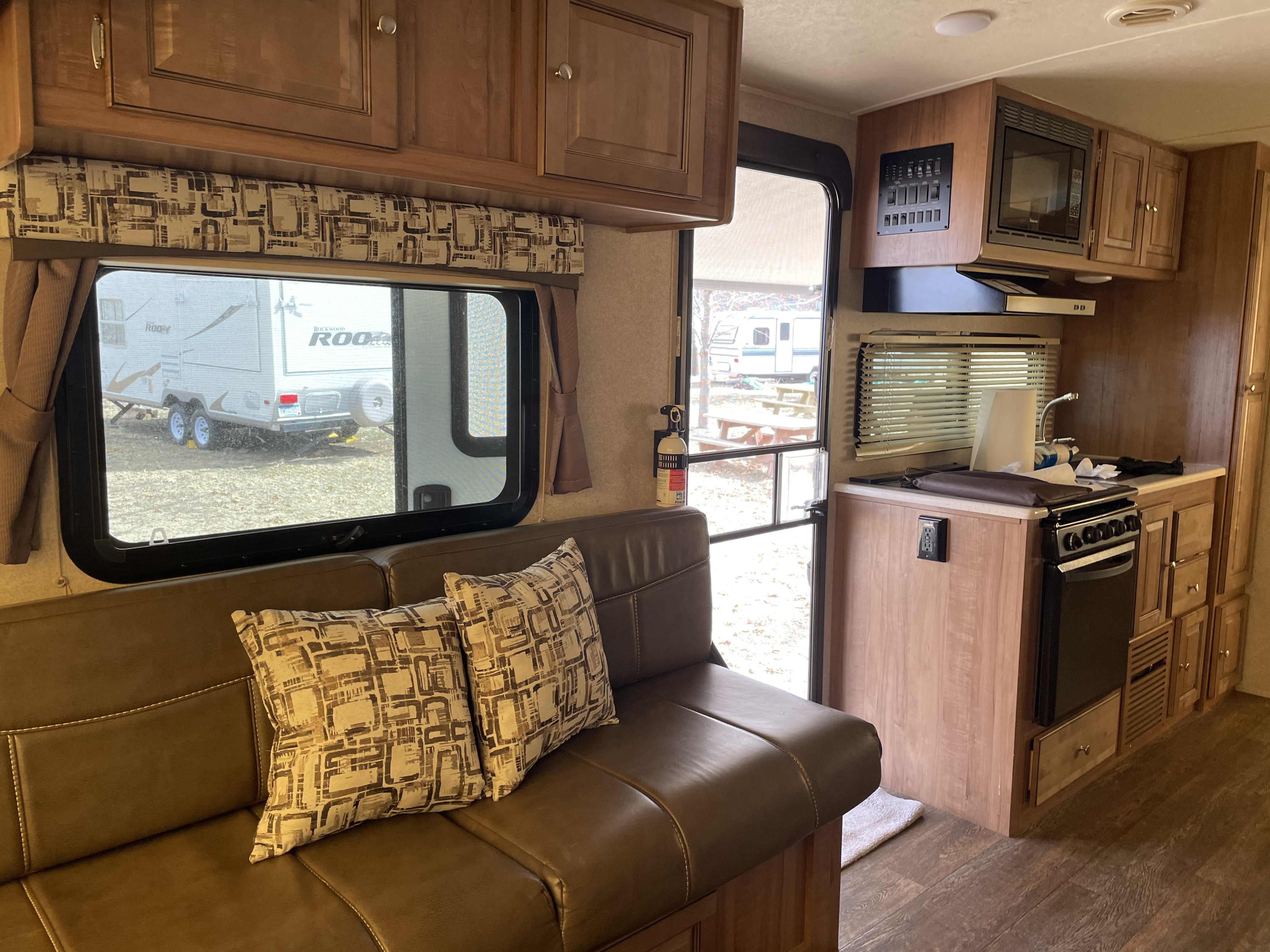 Travel trailer RV Rental 