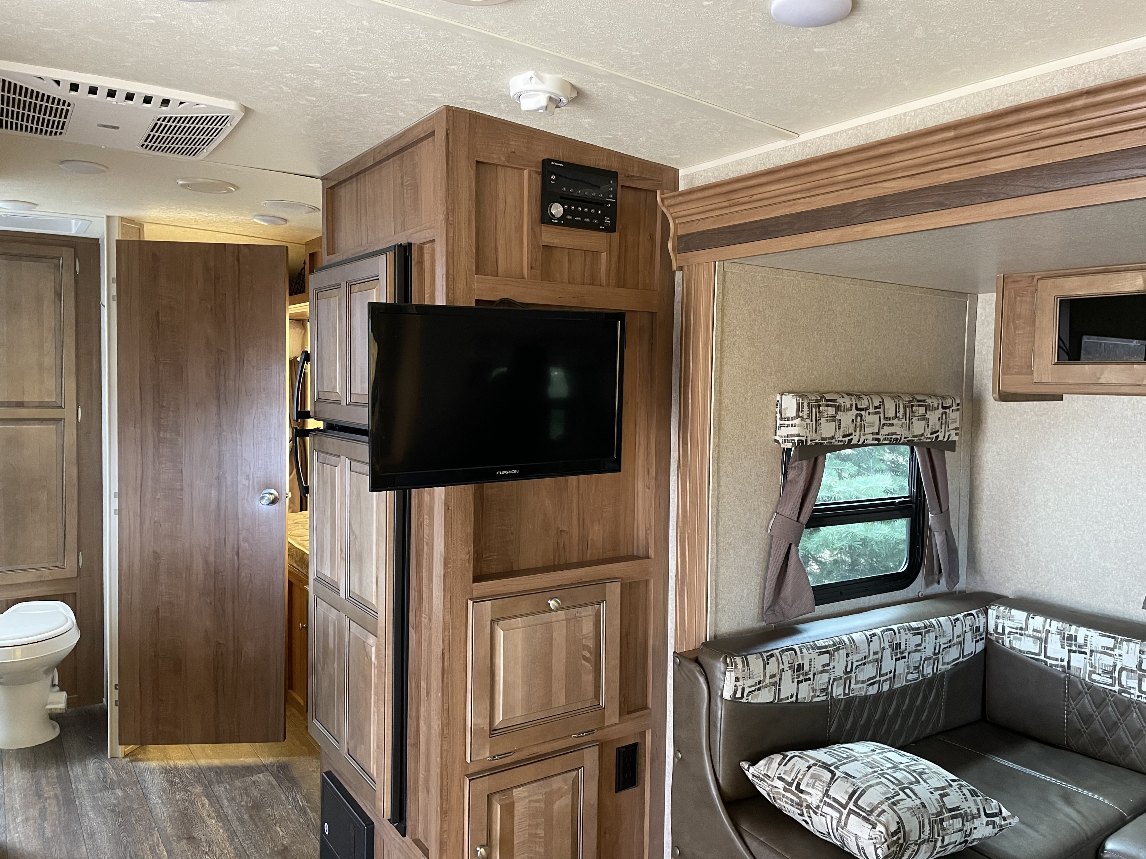 Travel trailer RV Rental 