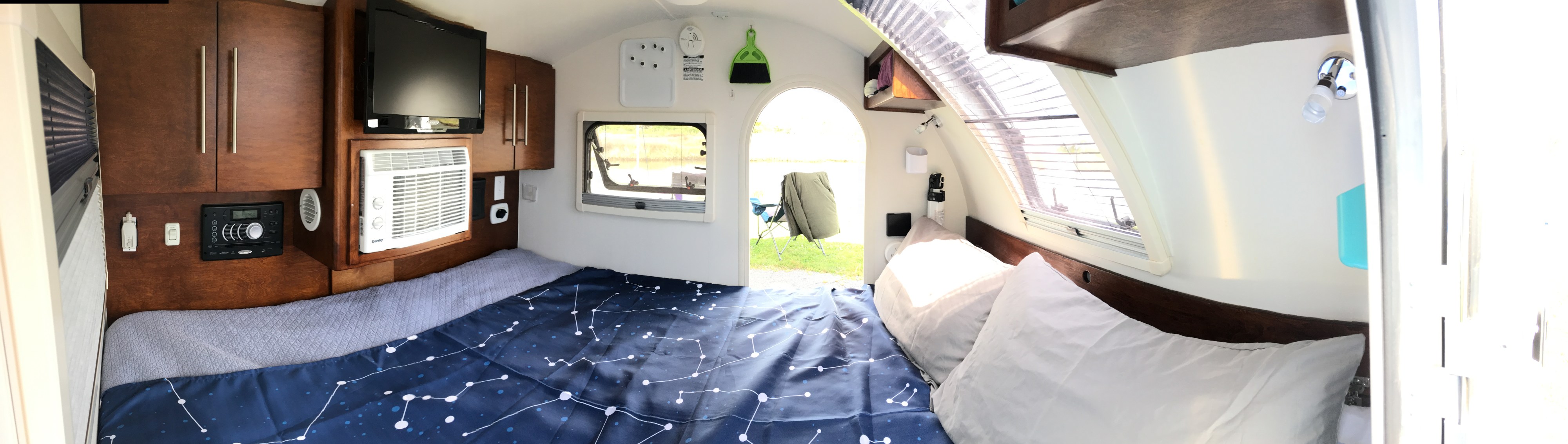 Includes protective mattress pad, summer and winter linens, and a bedspread to protect your sleeping space from dirt and debris.. Pleasant Valley TAG XL 2018