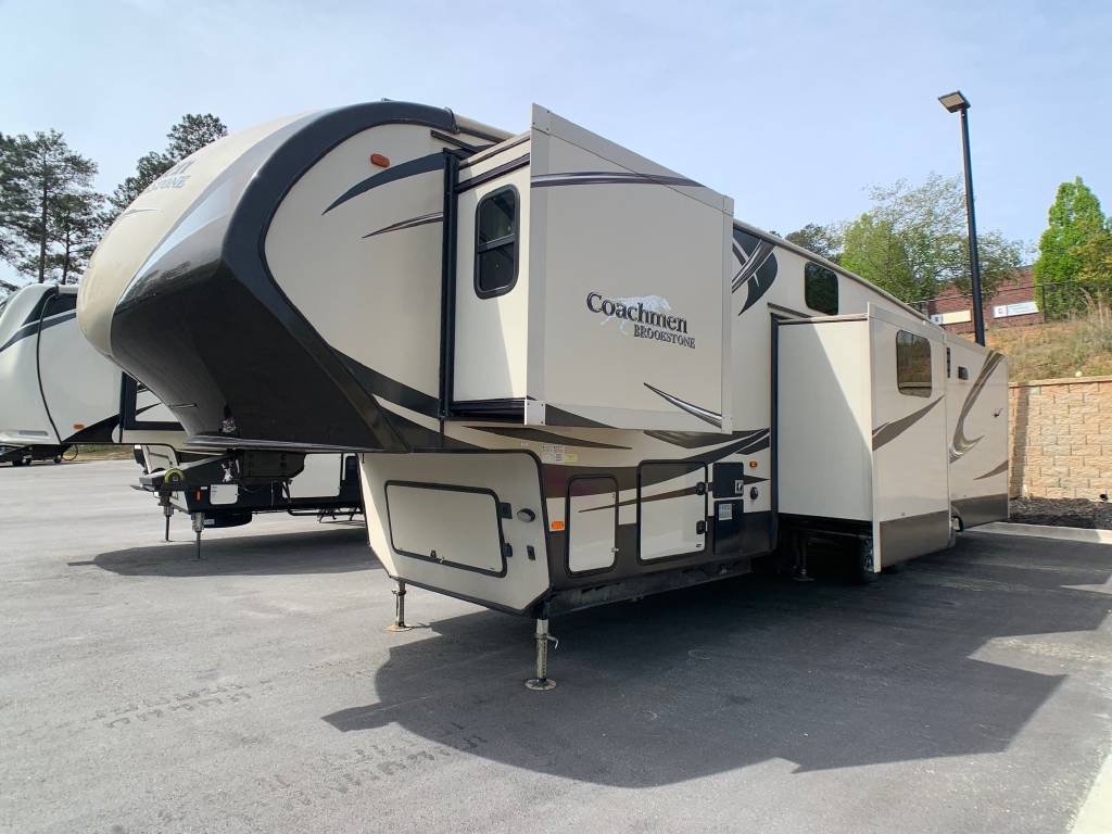 2018 Heartland Fuel 305 Toy hauler Rental in Queen Creek AZ