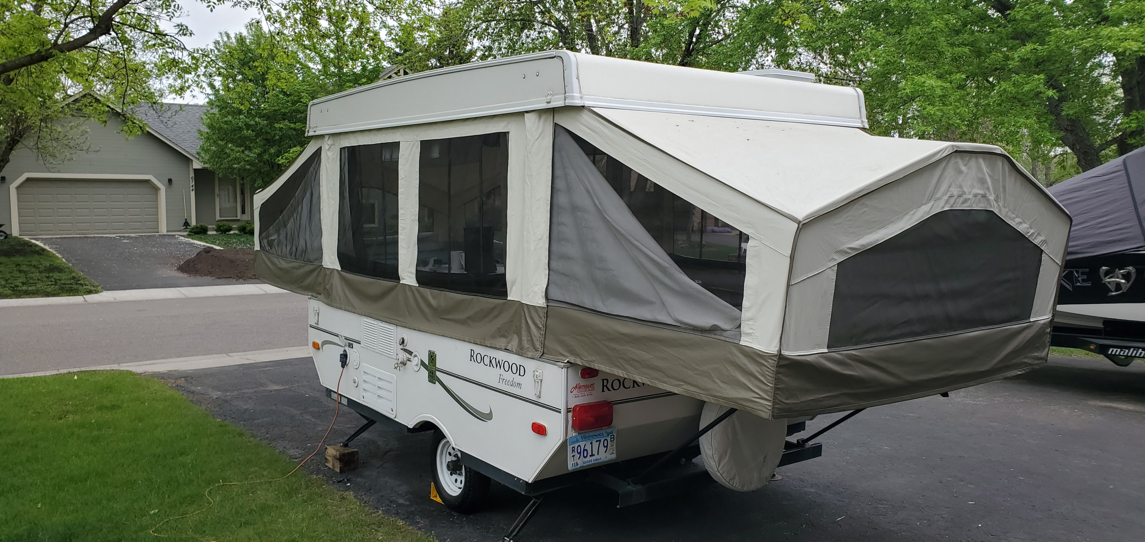 Folding trailer RV Rental 