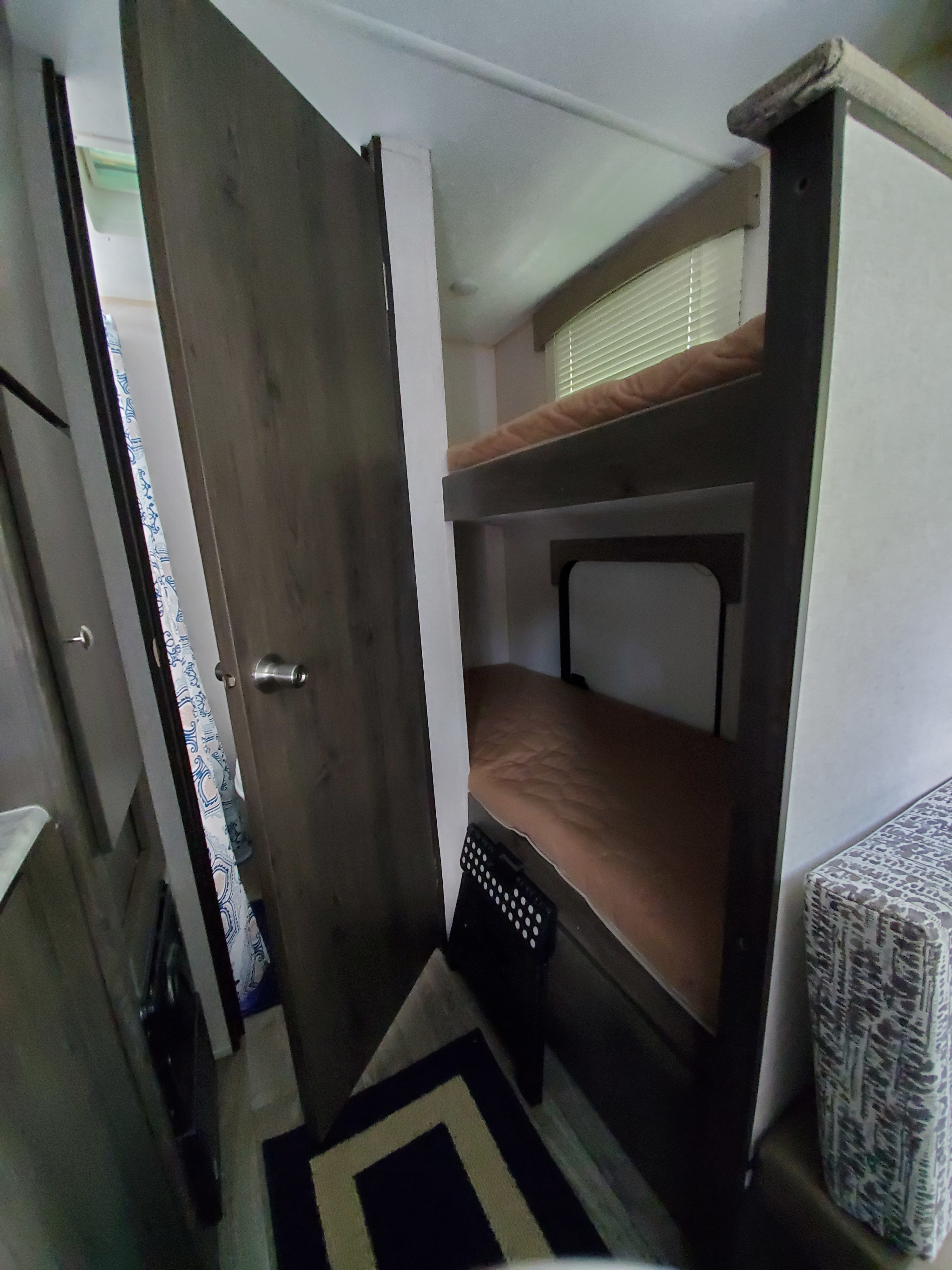 Coachmen Viking 2020