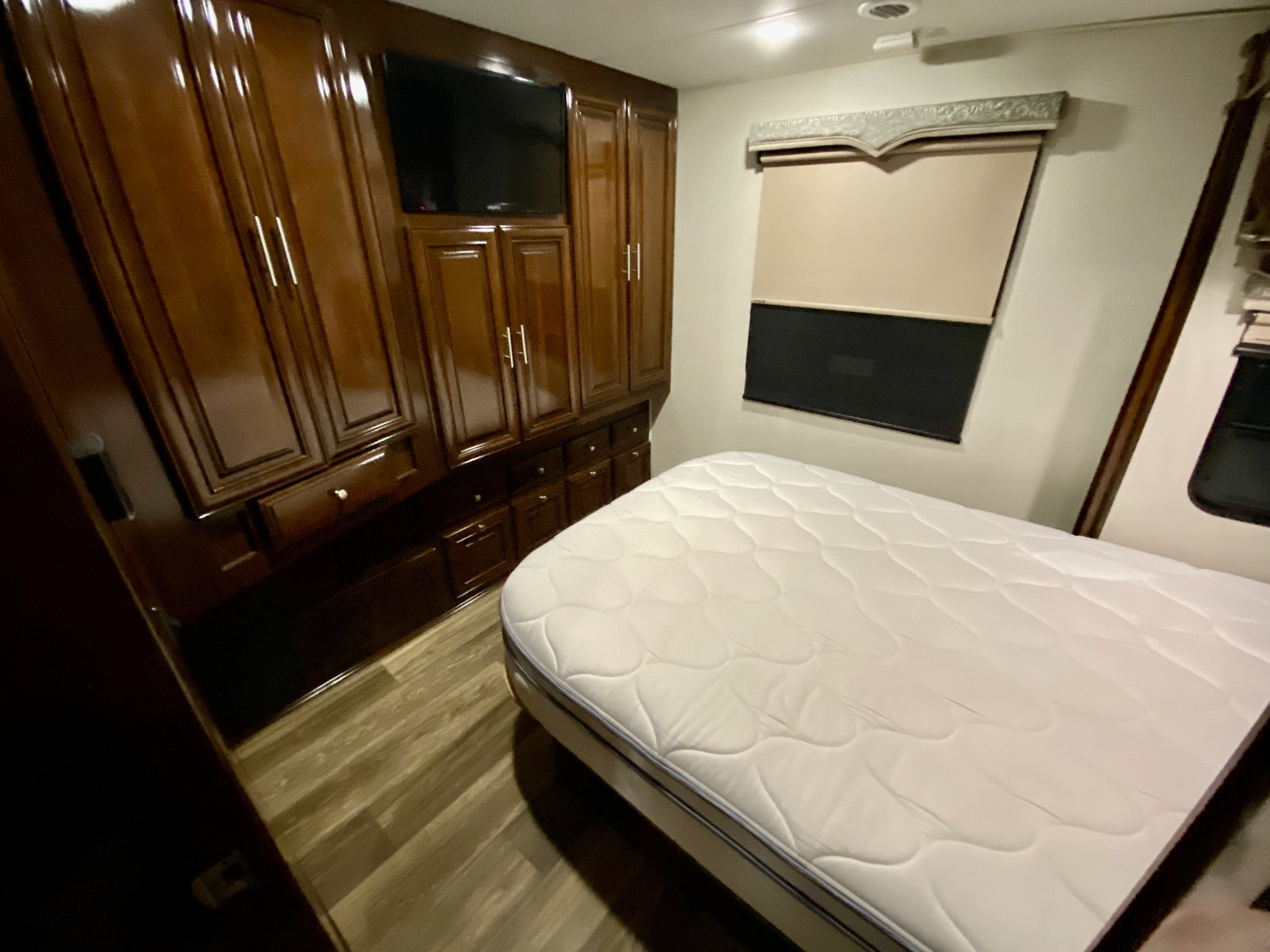 Storage galore! Washer/dryer combo, tons of storage, safe, cross-ventilation at head of bed. AC, heated floors.. Forest River Georgetown 2019