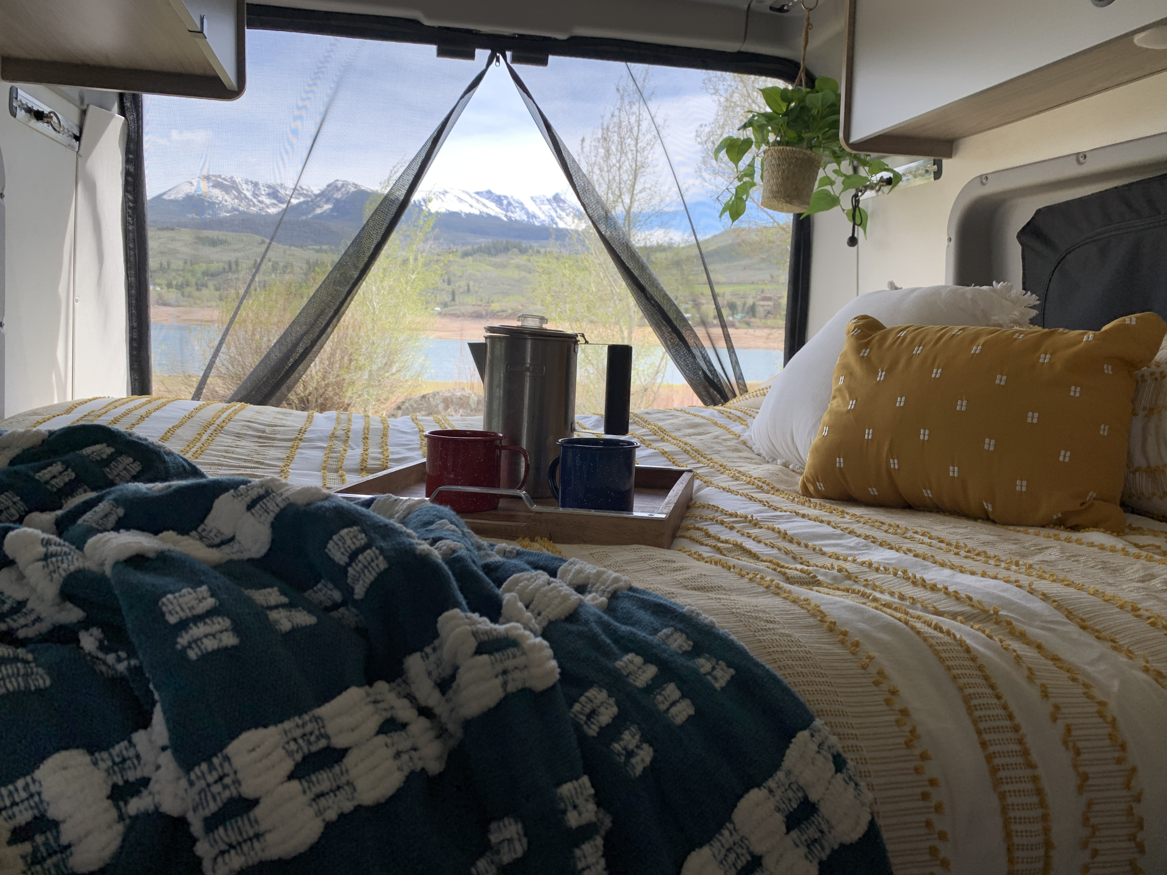 Your RV rental adventure starts here! Enjoy cozy comfort, coffee, and stunning mountain & lake views from bed.. Winnebago Solis 59PX 2022