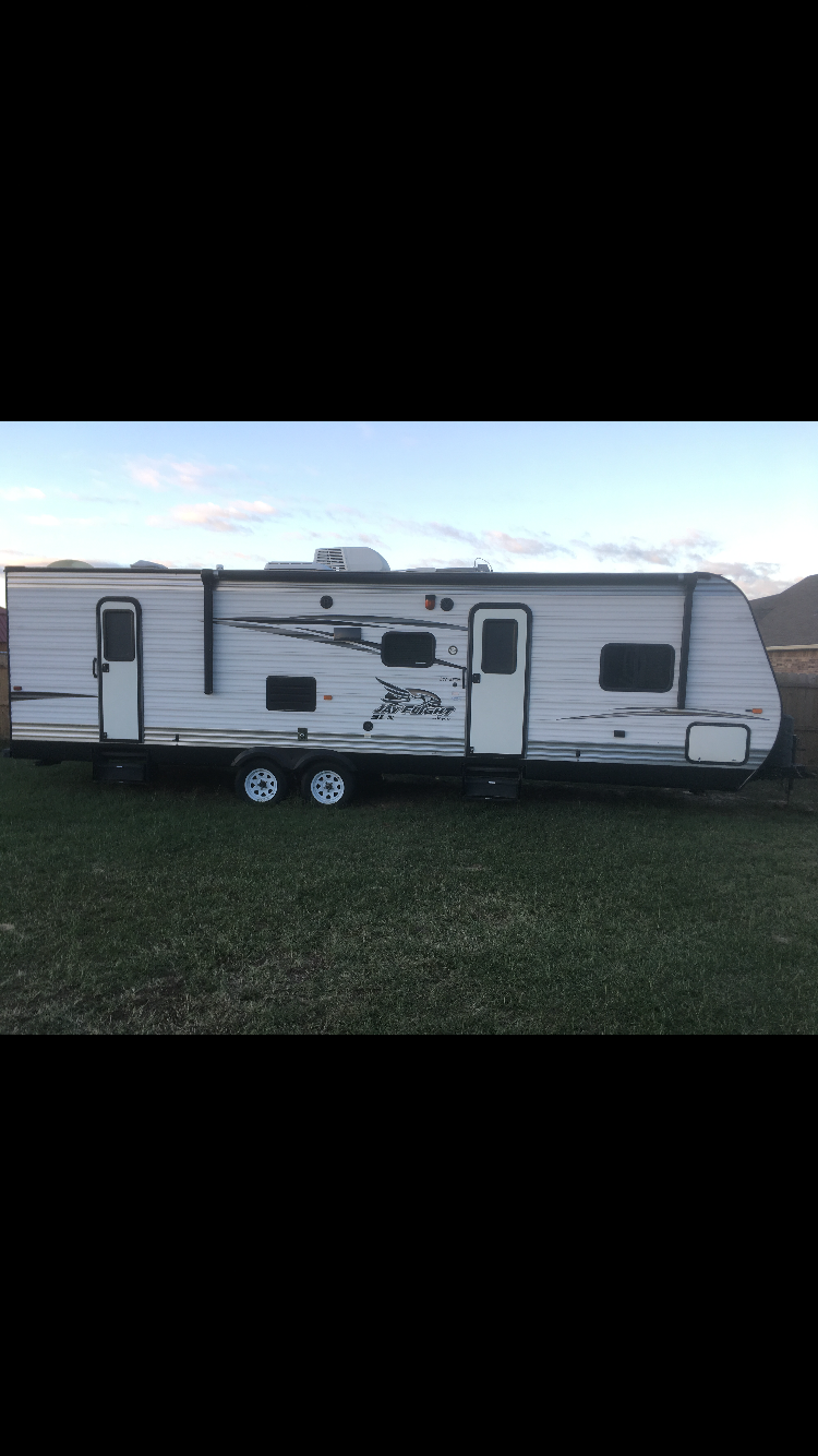2016 Jayco Jay Flight - Oversized bunk beds, very spacious