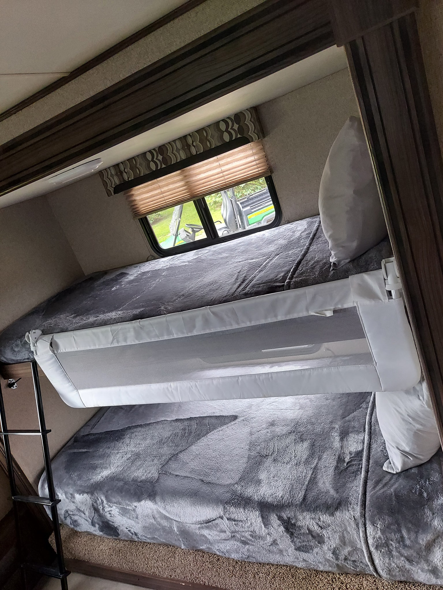 Apex by Coachmen 300BHS 2017