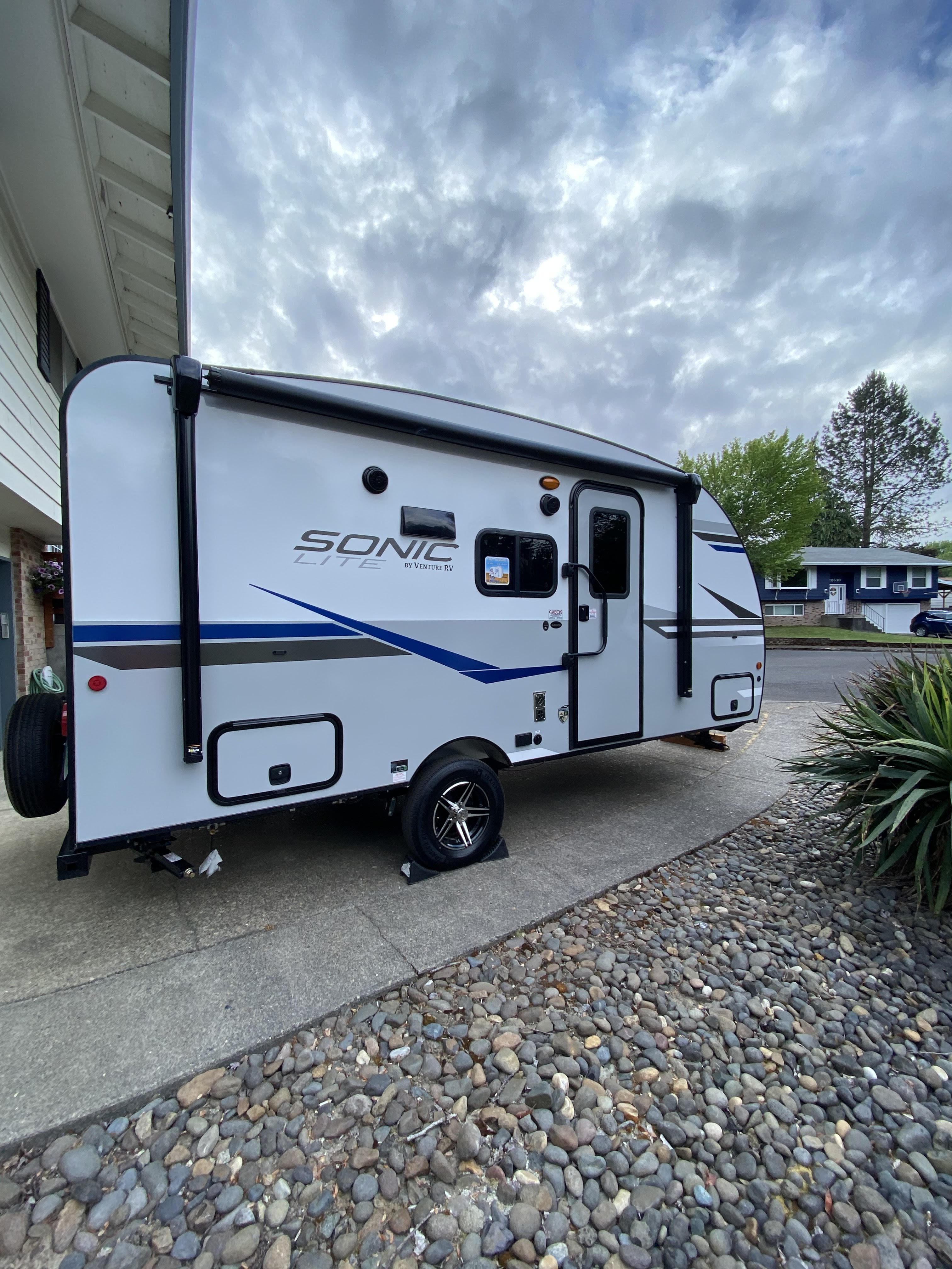 Ultra light 2021 Sonic SL150VRB - sleeps 2
